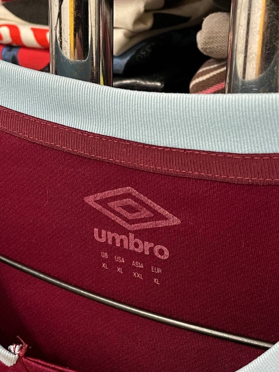 Other Umbro West Ham United Soccer Jersey Size US XL / EU 56 / 4 - 9 Thumbnail