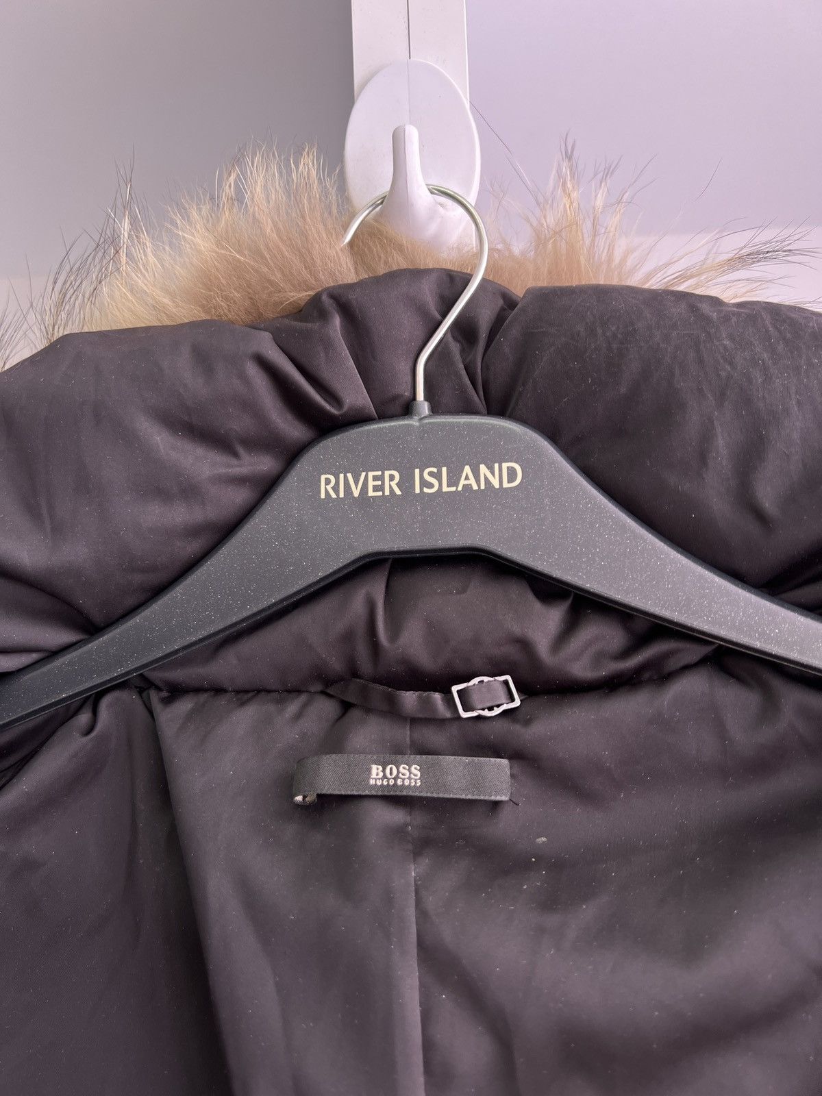Hugo Boss × Vintage Vintage Boss women’s long hooded puffer jacket with fur Size L / US 10 / IT 46 - 10 Thumbnail