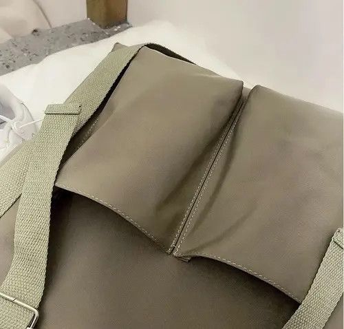 VIBE Green Color Simple Fashion Nylon Canvas Tote Bag Size ONE SIZE - 8 Thumbnail