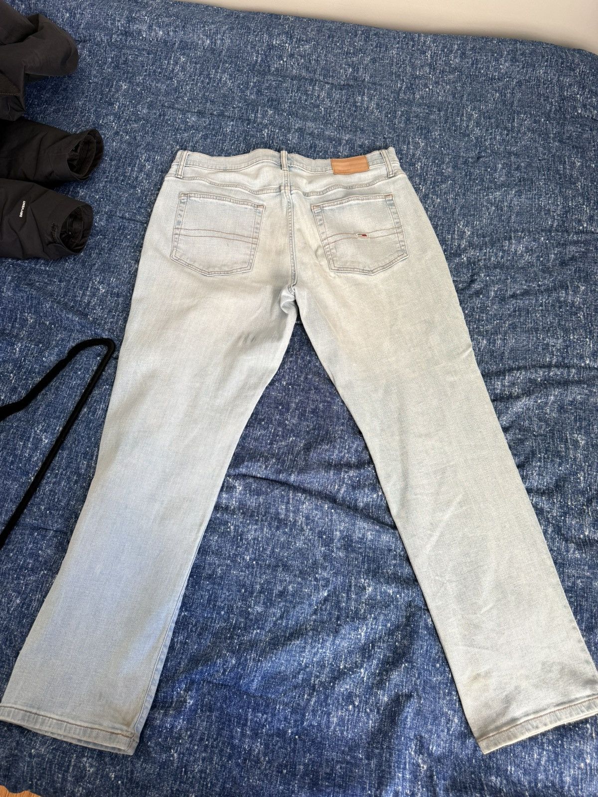 Tommy Hilfiger Tommy Hilfiger Light Wash Straight Cut Jeans Size US 36 / EU 52 - 2 Thumbnail