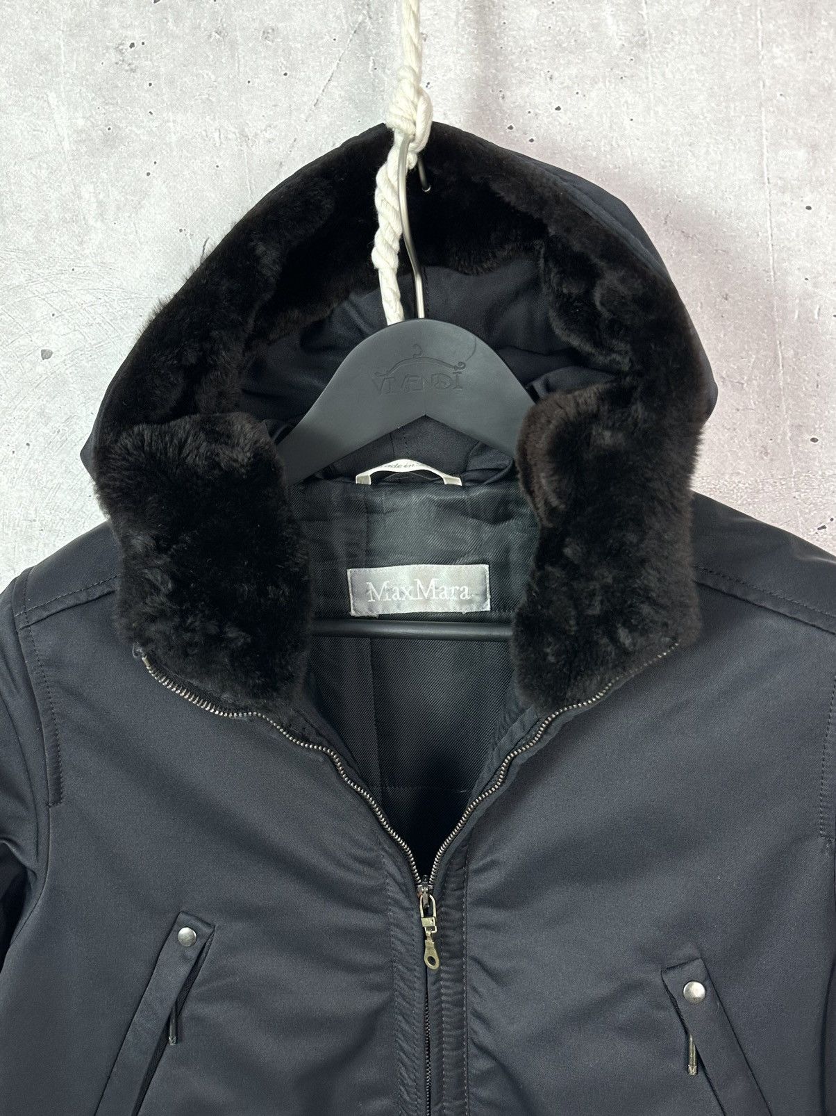 Max Mara Max Mara Multipocket Insulated Hooded With Fur Womens Jacket Size M / US 6-8 / IT 42-44 - 3 Thumbnail