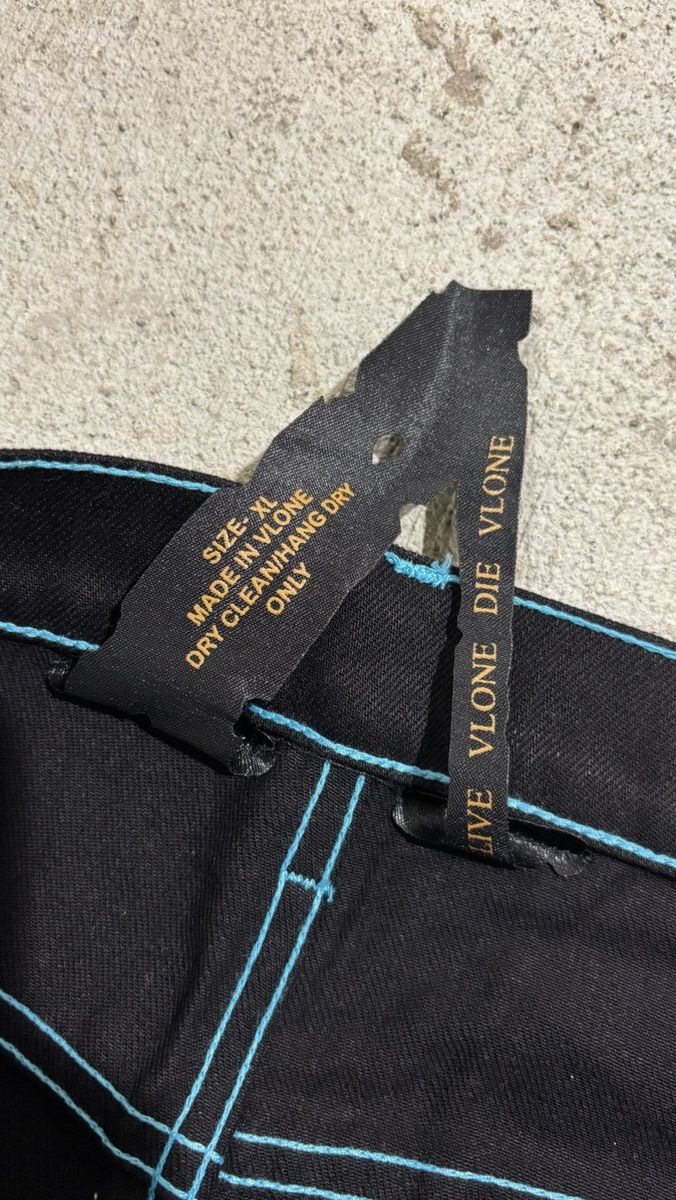 Vlone Vlone Old English Denim Size US 36 / EU 52 - 7 Thumbnail