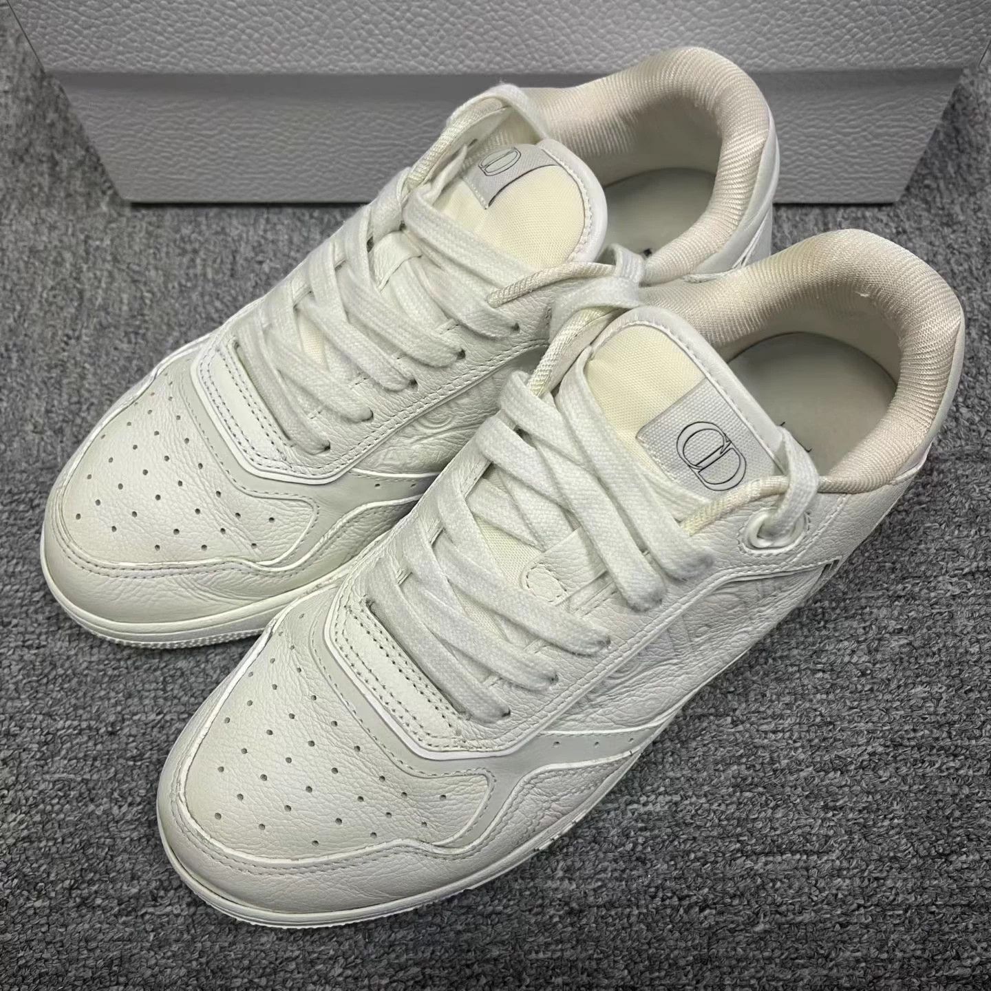 Dior Dior white leather round toe lace-up print low-top sneakers Size US 8 / EU 41 - 2 Thumbnail