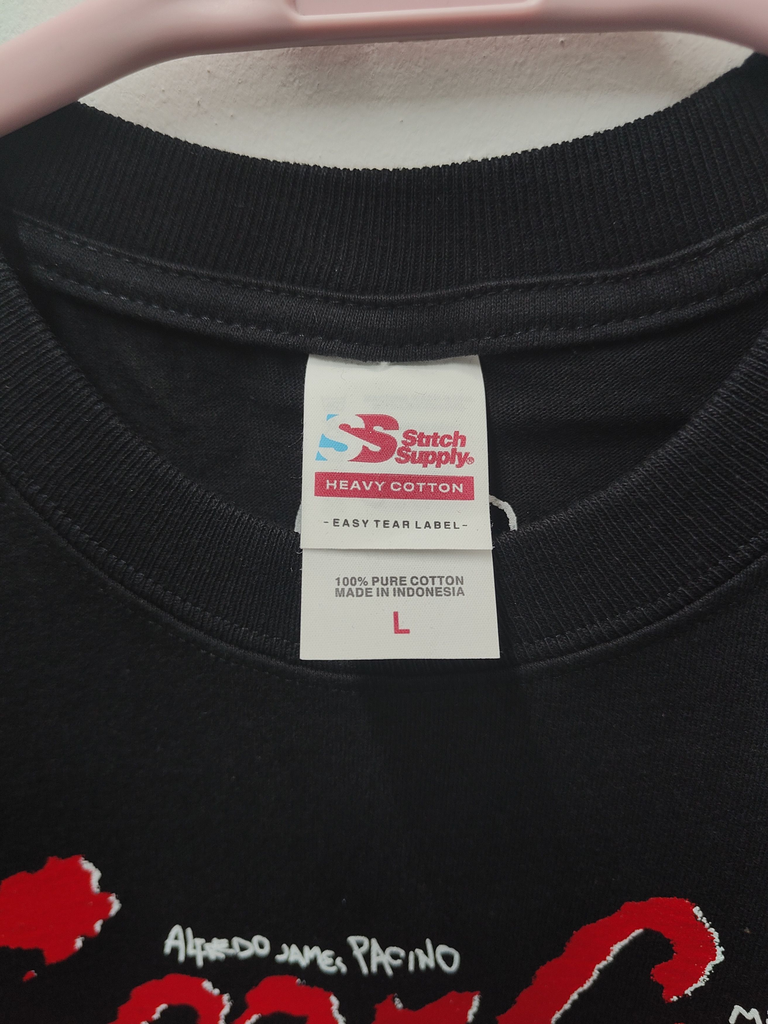 Other Scarface "The World Is Yours" T-shirt Size US L / EU 52-54 / 3 - 12 Thumbnail
