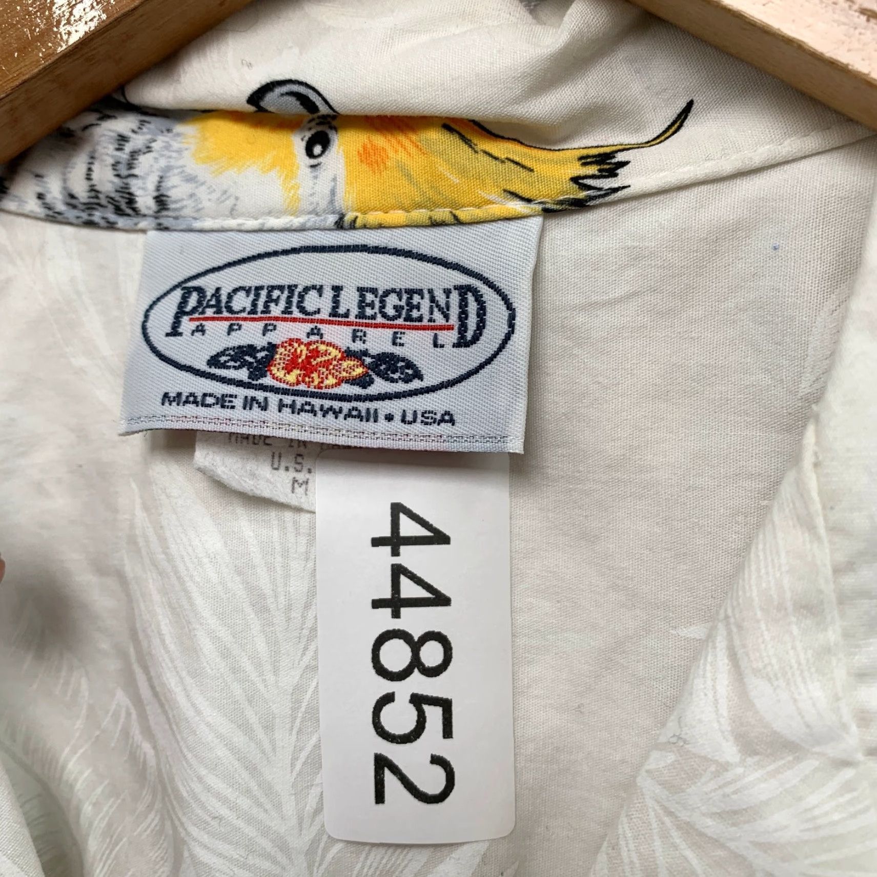 Vintage VINTAGE Pacific Legend Parrot Button Shirt Mens M Hawaiian USA Size US M / EU 48-50 / 2 - 5 Thumbnail