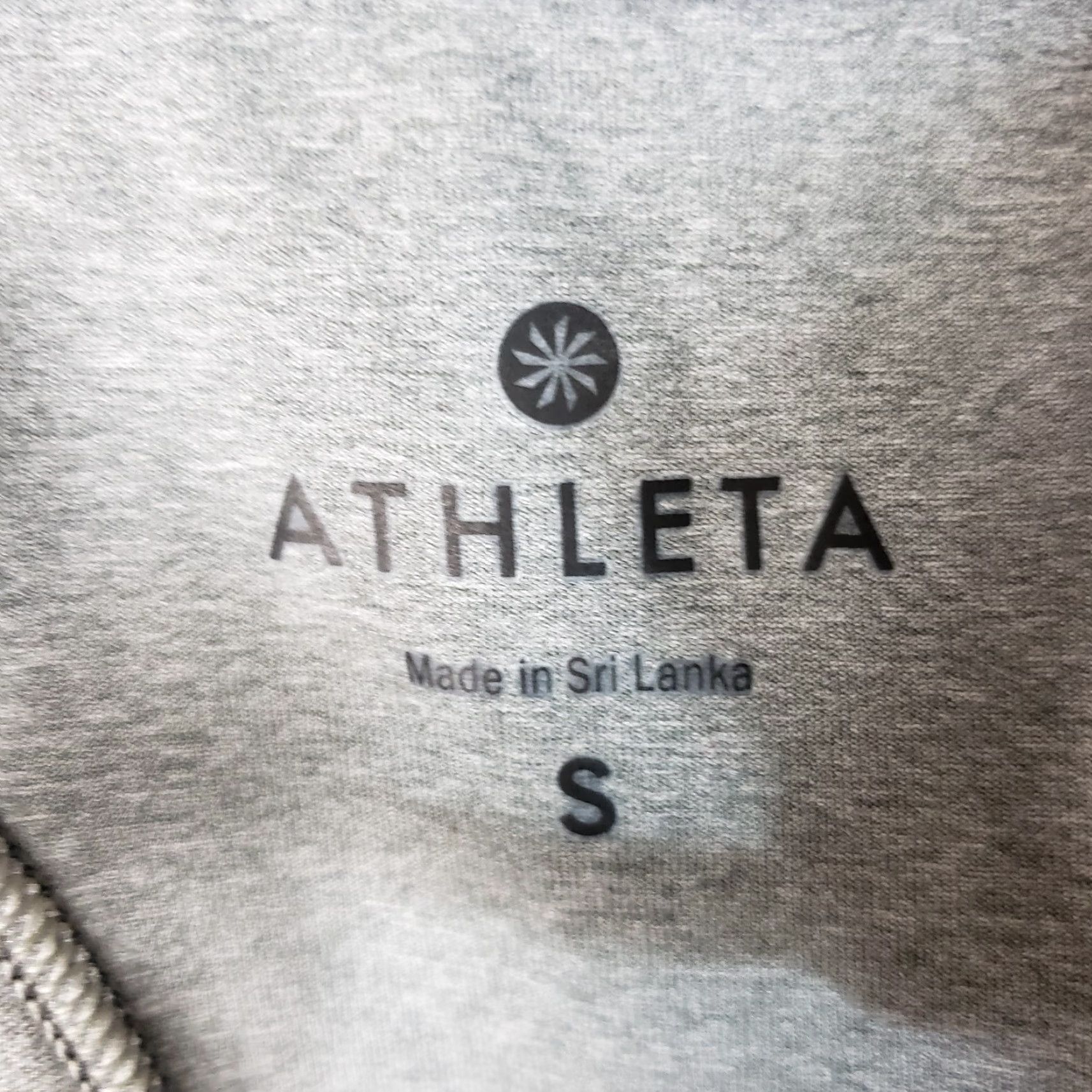 Athleta Athleta Chi Tank Top Womens Size S Gray Racerback Scoop Neck Shirt Size S / US 4 / IT 40 - 6 Thumbnail