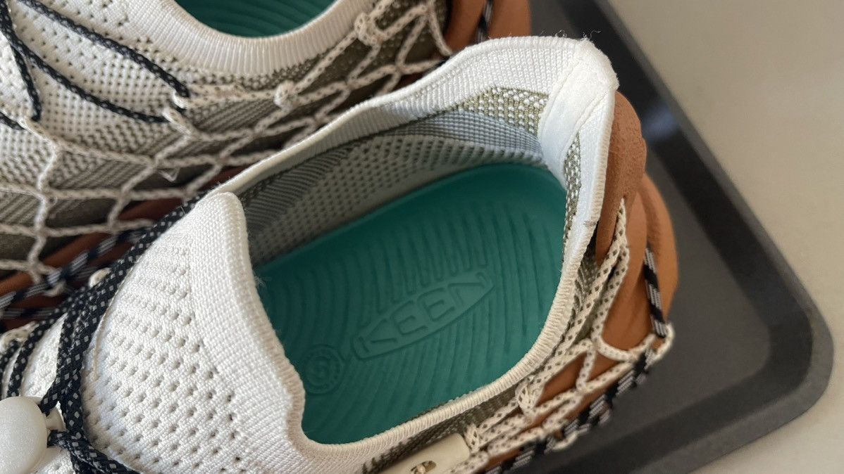 KEEN KEEN UNEEK 360 US9M BIRCH / ROASTED PECAN Size US 9 / EU 42 - 8 Thumbnail