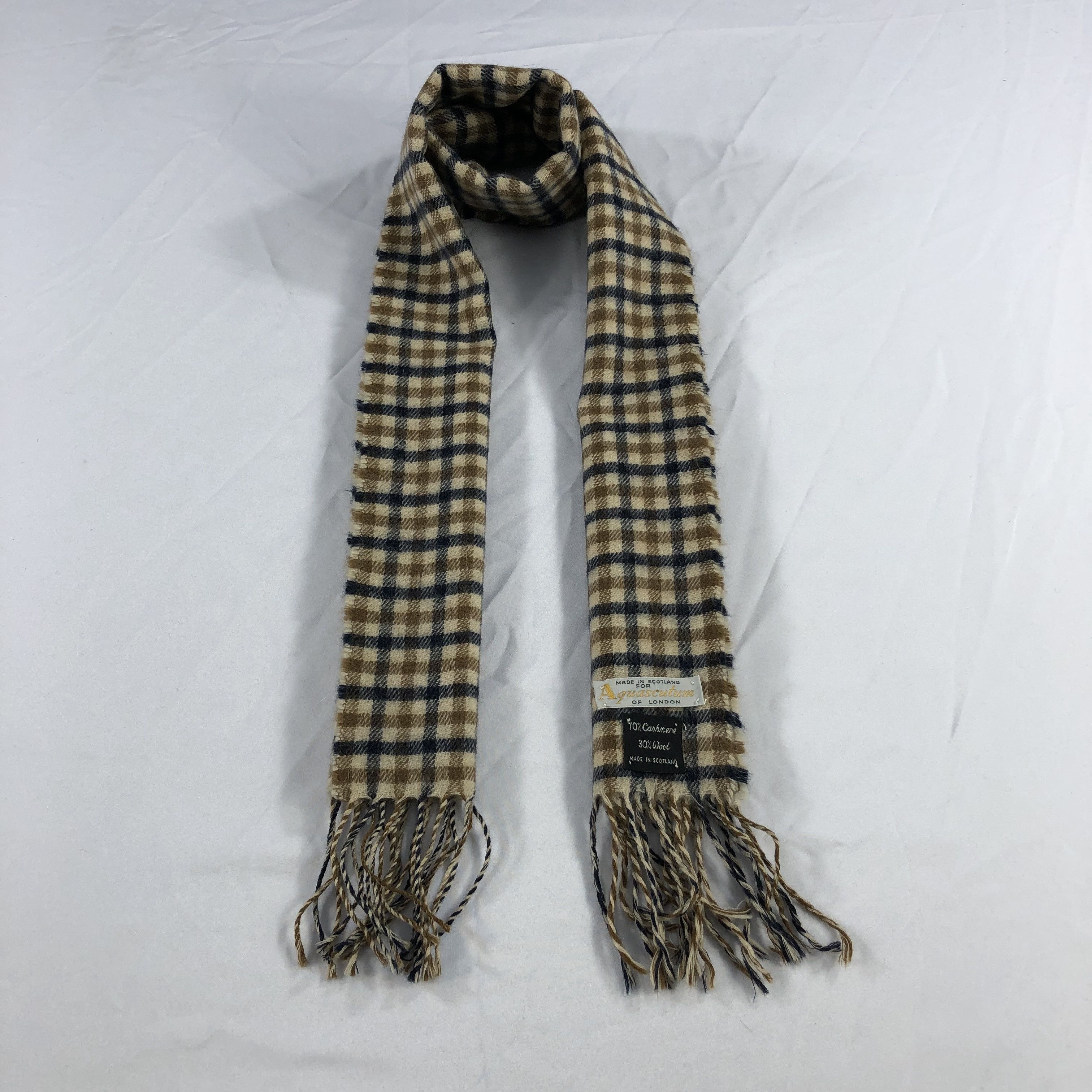 Aquascutum Aquascutum Iconic Gingham Wool Scarf Muffler V1037 Size ONE SIZE - 1 Thumbnail