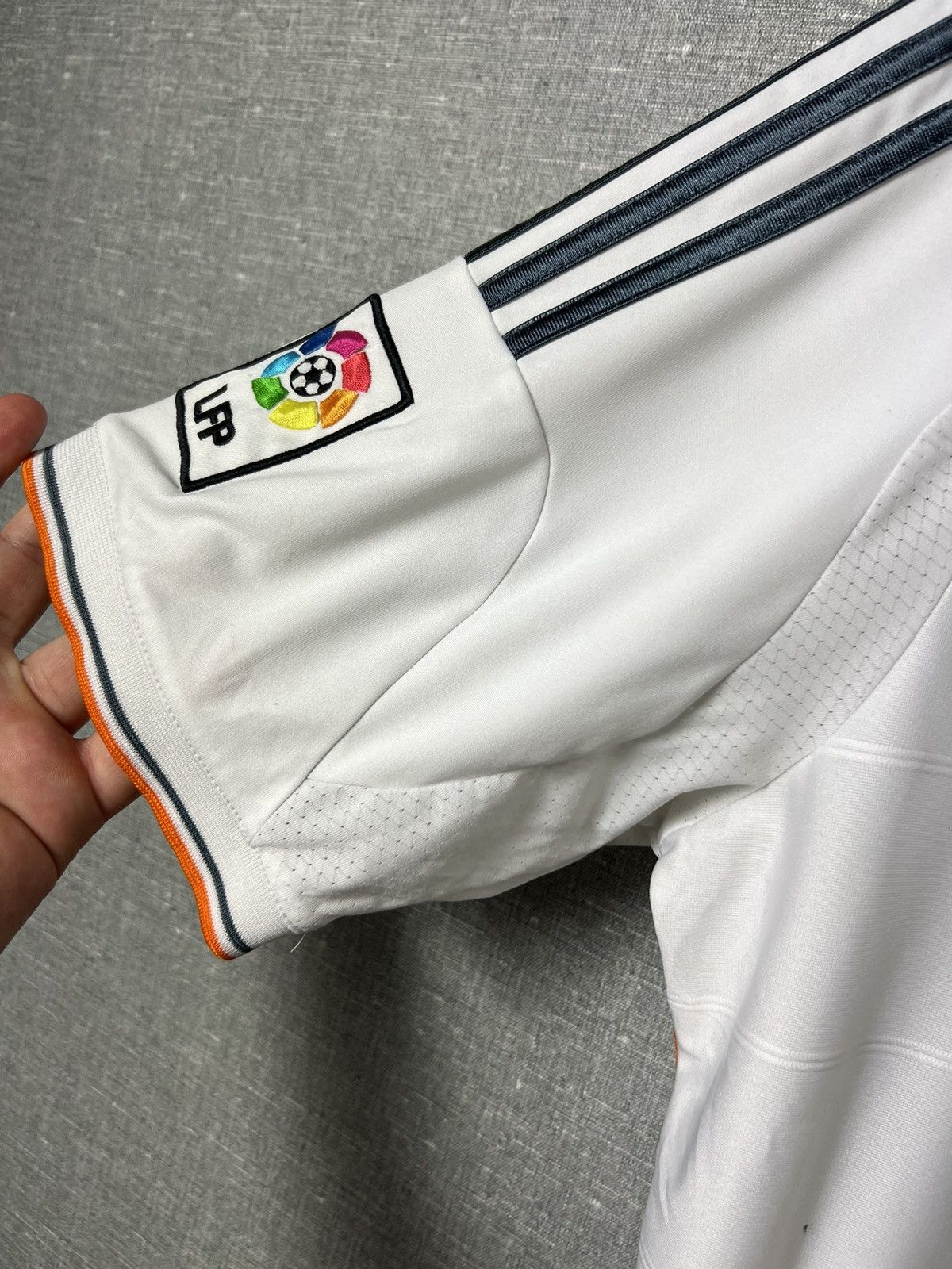 Adidas #9 BENZEMA Real Madrid 2013/14 Adidas Home Jersey Size US XL / EU 56 / 4 - 7 Thumbnail