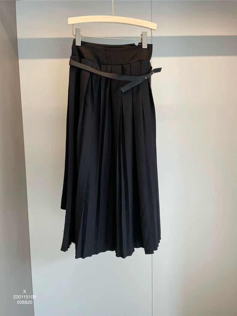 Loewe LOEWE Black polyester wool pleated skirt Size 42" / US 20 - 1 Thumbnail