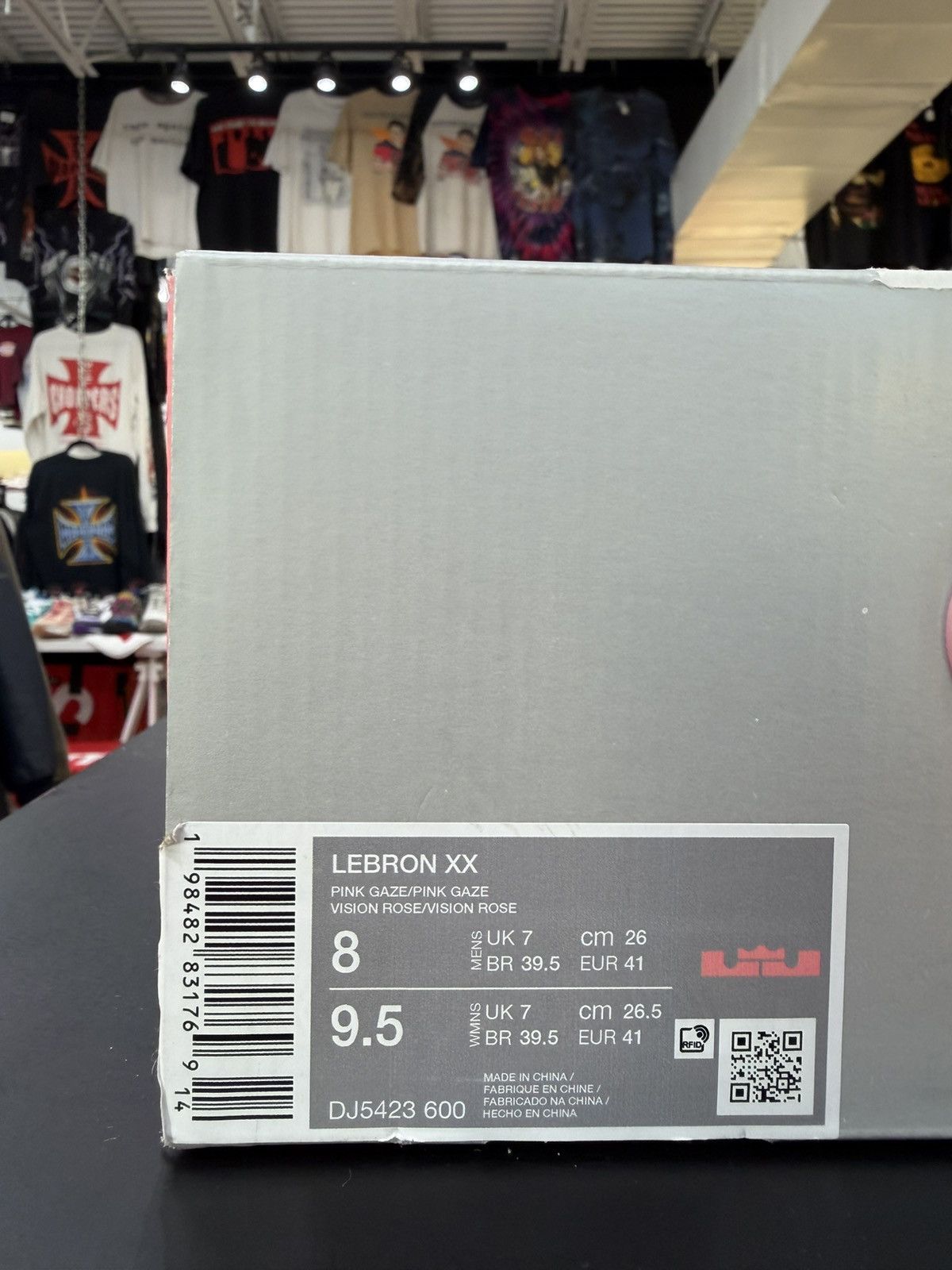 Nike Nike Lebron 20 Pink Diamond Size 8 (2025) Size US 8 / EU 41 - 12 Thumbnail