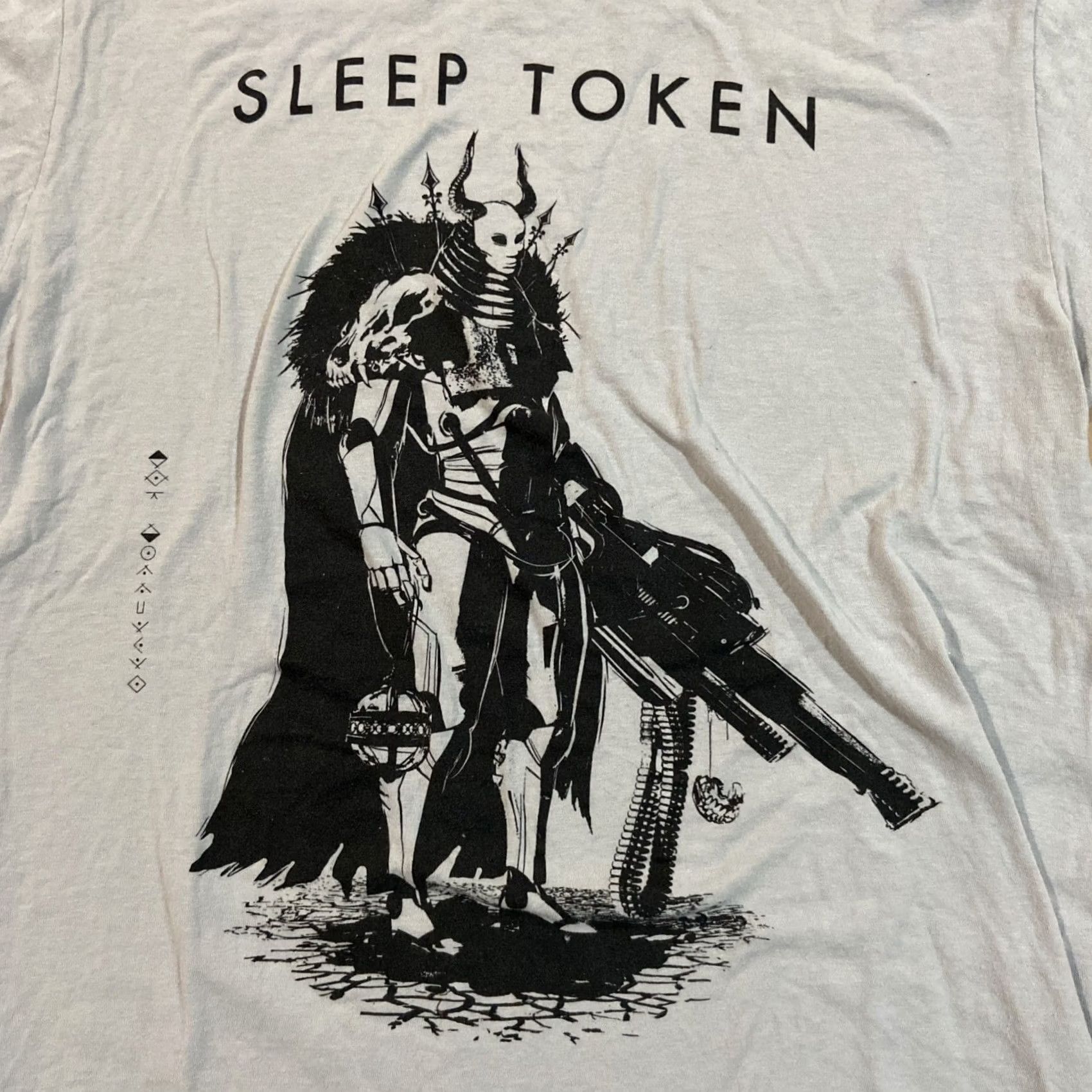 Vintage Sleep Token Band Gun Knight The Summoning T Shirt Men L Gray Cotton Knit Crew Neck Short Sleeve Band, Metal, Music Mens TV052 Size US L / EU 52-54 / 3 - 2 Thumbnail