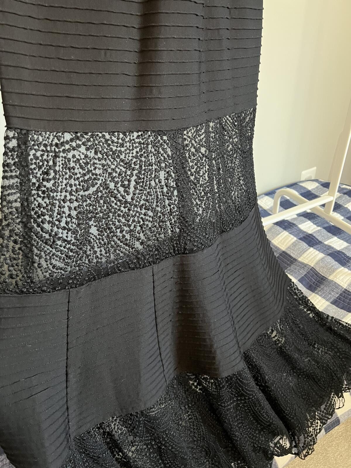 Tadashi Shoji Tadashi Shoji Esme Embroidered Pintuck Cold Shoulder Gown Size M / US 6-8 / IT 42-44 - 7 Thumbnail