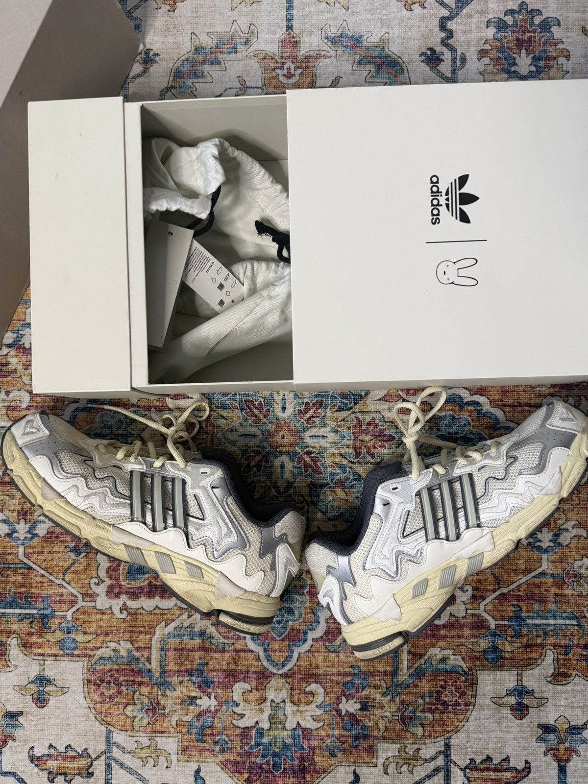 Adidas Adidas x Bad Bunny Response CL Size US 11 / EU 44 - 1 Thumbnail