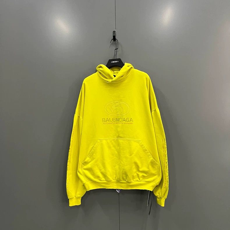 Balenciaga Balenciaga Yellow printed logo hoodie Size US S / EU 44-46 / 1 - 1 Thumbnail