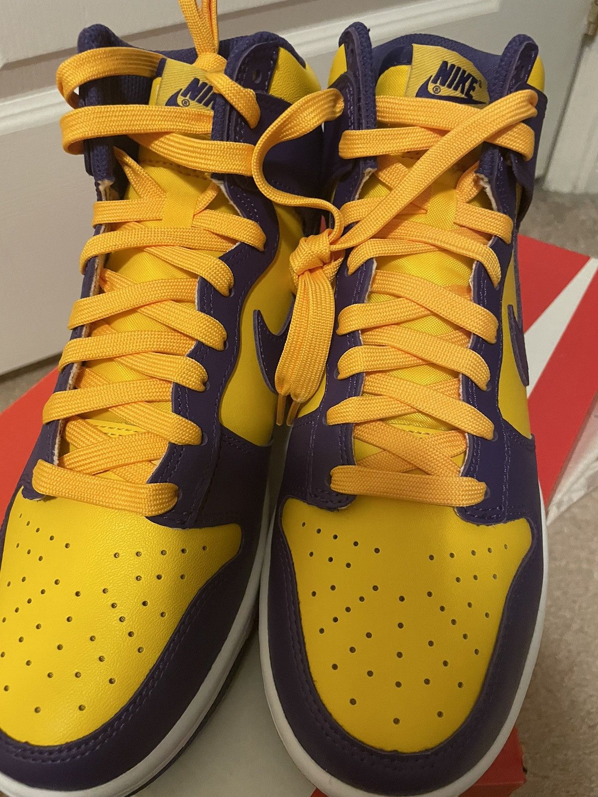 Nike Nike Dunk High Lakers Size US 8 / EU 41 - 3 Thumbnail
