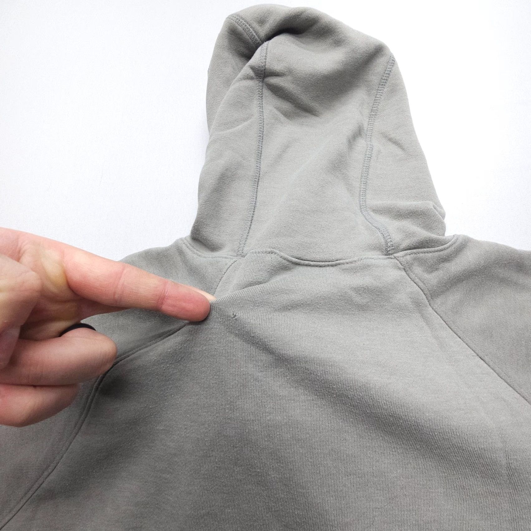 Vintage Grundens Dillingham Tech Hoodie Mens Medium Gray Fleece Spellout Fishing Work Shirt Pullover Hooded Pockets Logo 2000s Style Mens Size US M / EU 48-50 / 2 - 7 Thumbnail