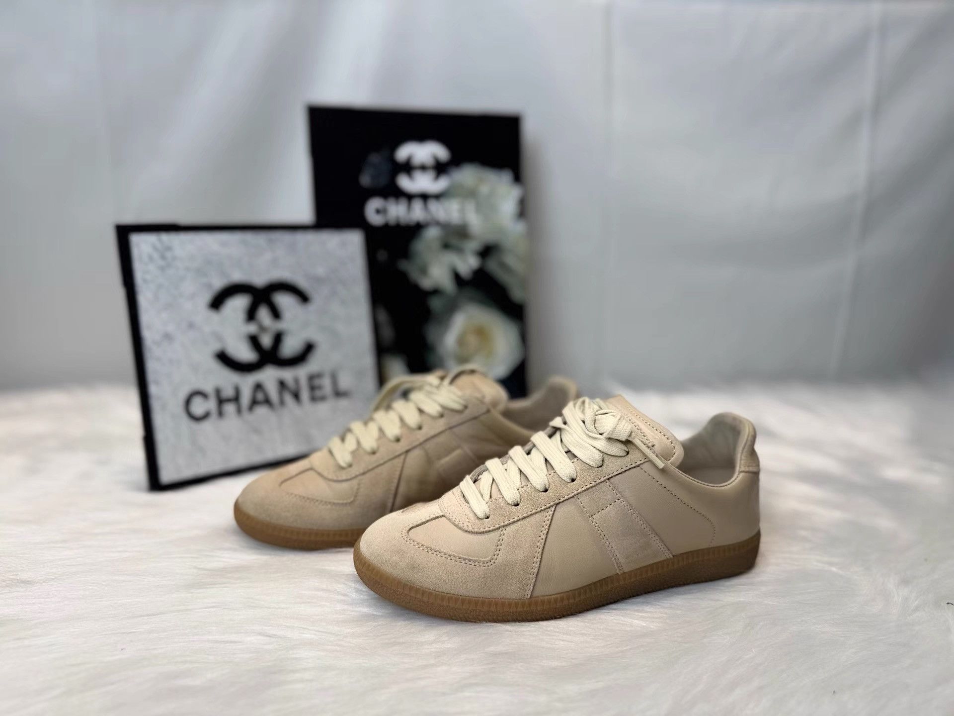 Maison Margiela Maison Margiela Suede Replica Training Sneakers K36 Size US 6 / IT 36 - 1 Thumbnail