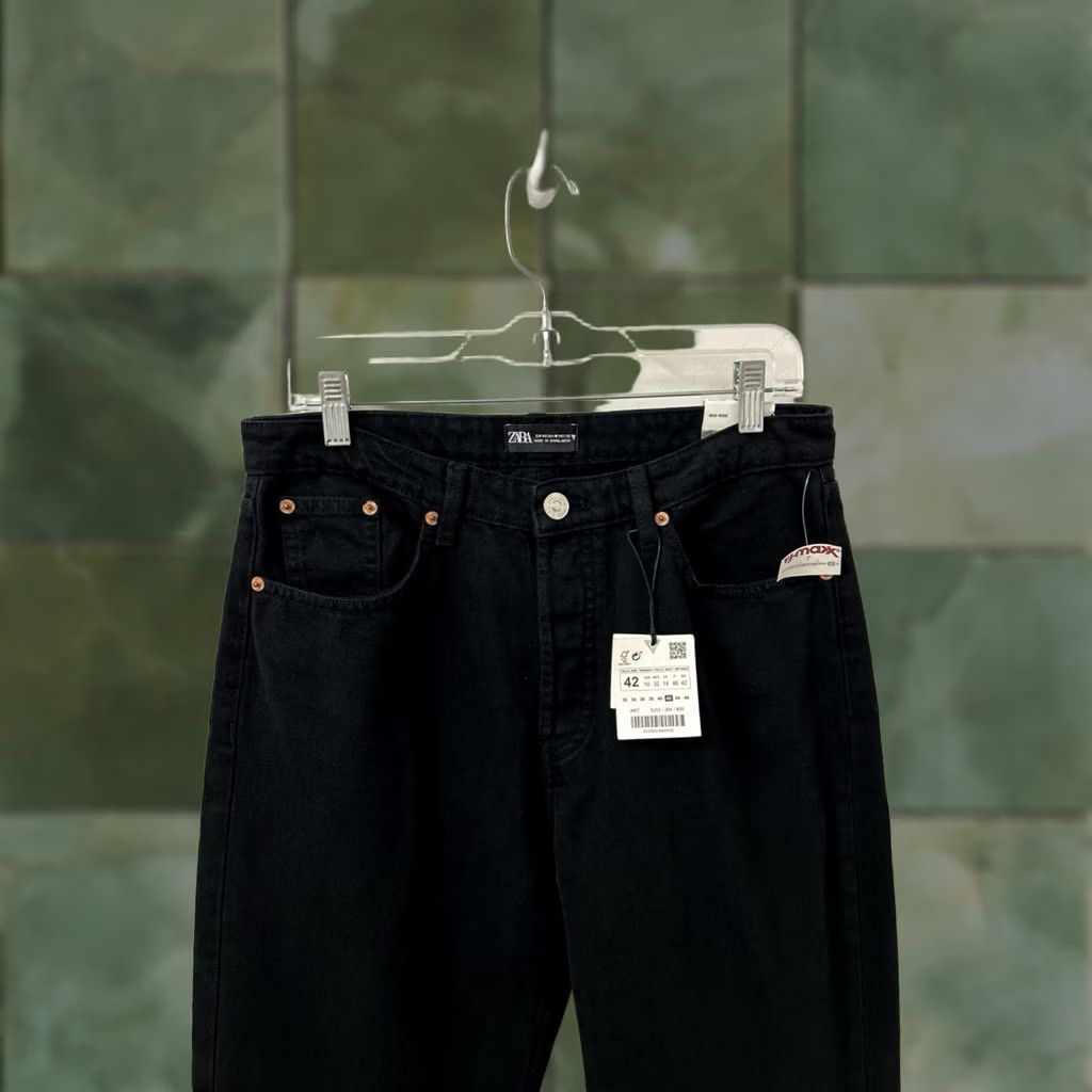 Zara ZARA Jeans Womens 10 33L Black Straight Leg Pockets Button Fly Denim NWT Size 32" / US 10 / IT 46 - 1 Thumbnail