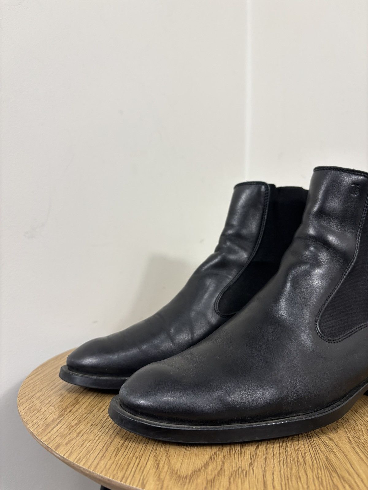 Tod's Tod’s Women’s Black Low Heel Ankle Leather Chelsea Boots Size US 7.5 / IT 37.5 - 12 Thumbnail