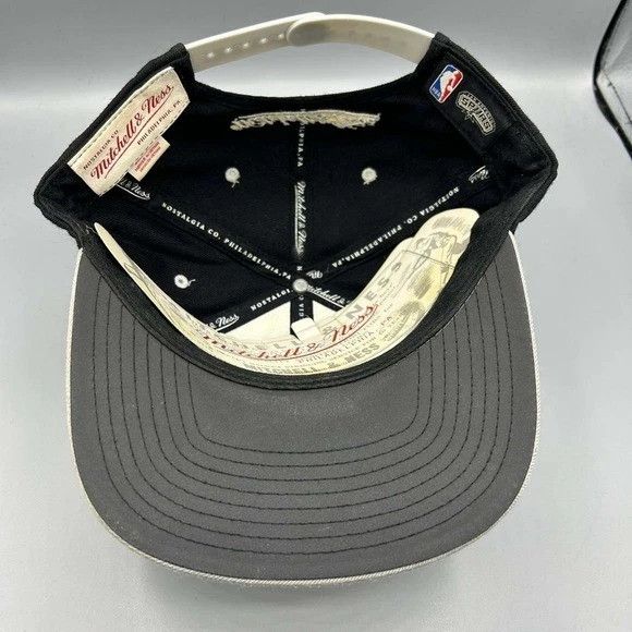 Mitchell & Ness San Antonio Spurs Hat Men Big Logo Embroidered Snap Back Cap Size ONE SIZE - 2 Thumbnail