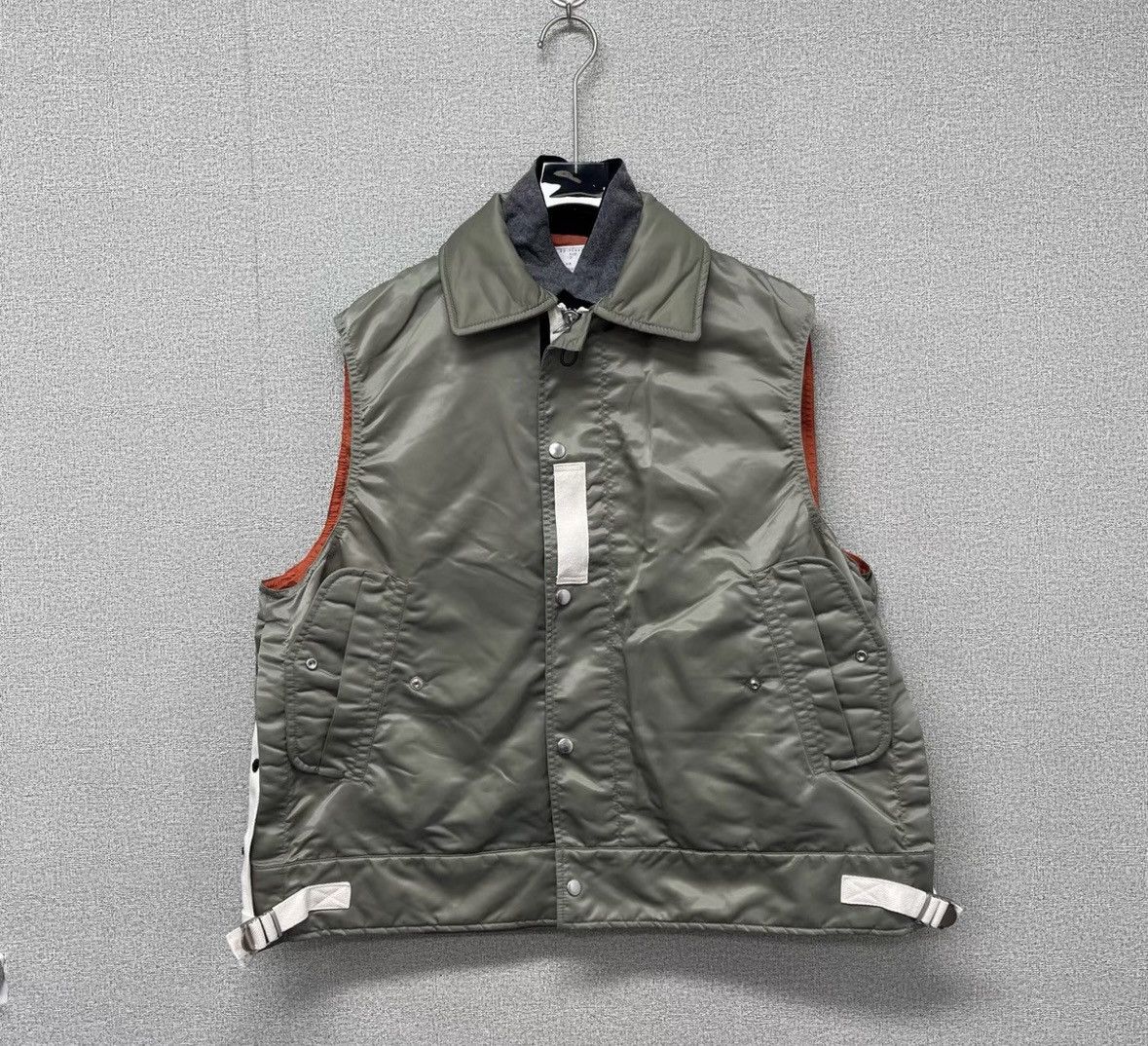 Sacai sacai nylon twill vest in unique design. Size US M / EU 48-50 / 2 - 1 Thumbnail