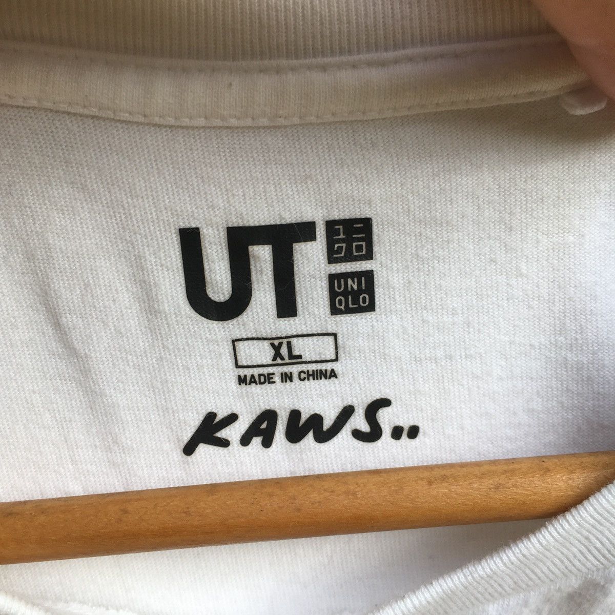 Japanese Brand Vintage Uniqlo X Kaws Tee White XL Size US XL / EU 56 / 4 - 12 Thumbnail