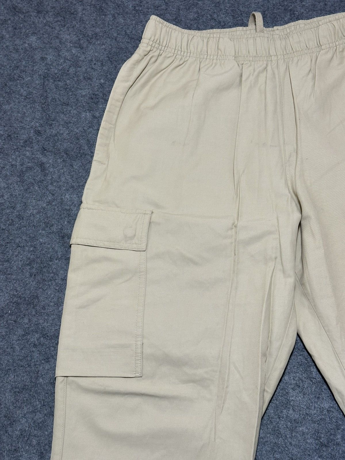 Nike Nike Club woven cargo pants in a khaki or beige color. Size US 30 / EU 46 - 5 Thumbnail