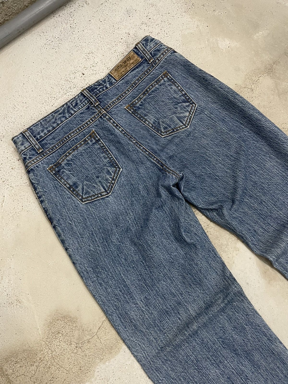 Other One Way Jeans Sexy & Delicious Girl Distressed Flare Size US 27 - 11 Thumbnail