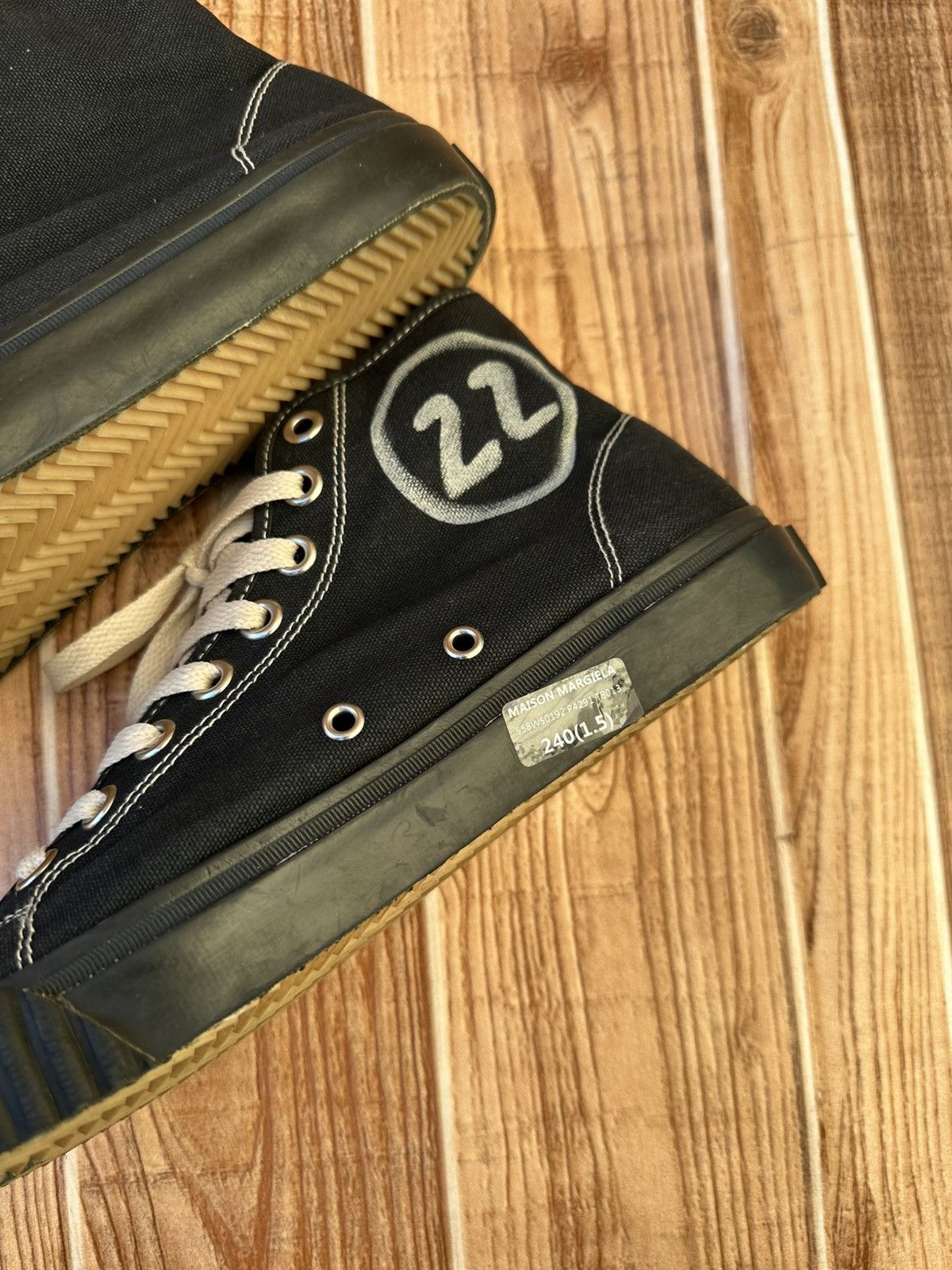 Maison Margiela Maison margiela Tabi Canvas Hightop Black Sneaks 22. Size US 8 / IT 38 - 17 Thumbnail