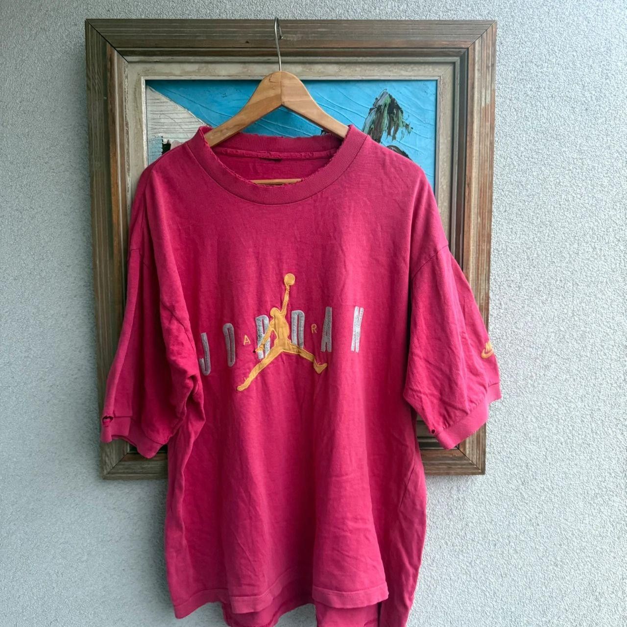 Jordan Brand Jordan Vintage 90s T shirt Tee Pink Embroidered Size US L / EU 52-54 / 3 - 2 Thumbnail