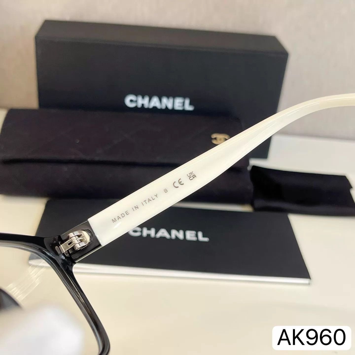 Chanel Chanel AK960 Black & White Panda Flat Lens Glasses Size ONE SIZE - 7 Thumbnail