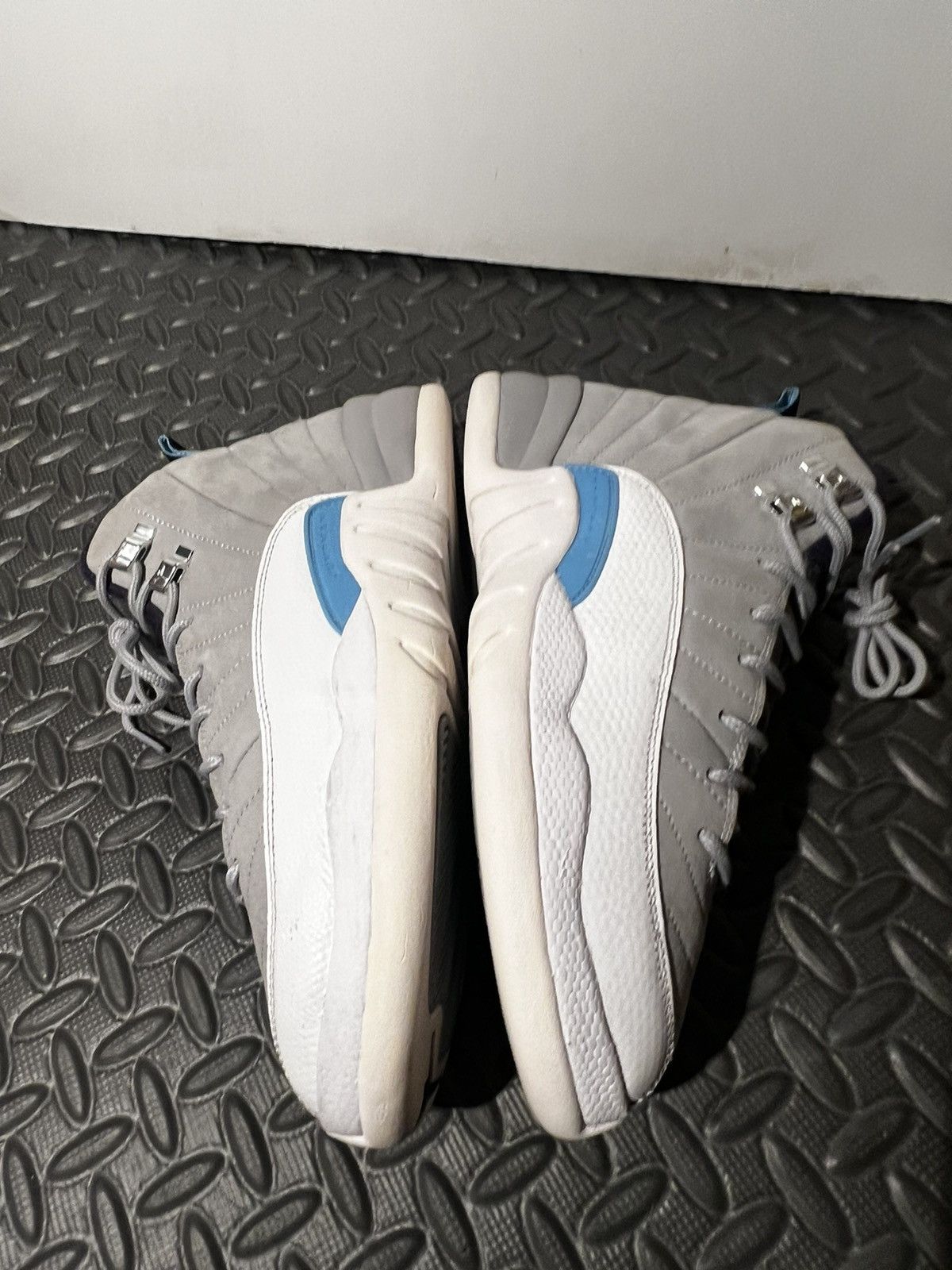 Jordan Brand CLEAN Air Jordan 12 Retro Wolf Grey size 7 Shoes Size US 6.5 / EU 39-40 - 7 Thumbnail