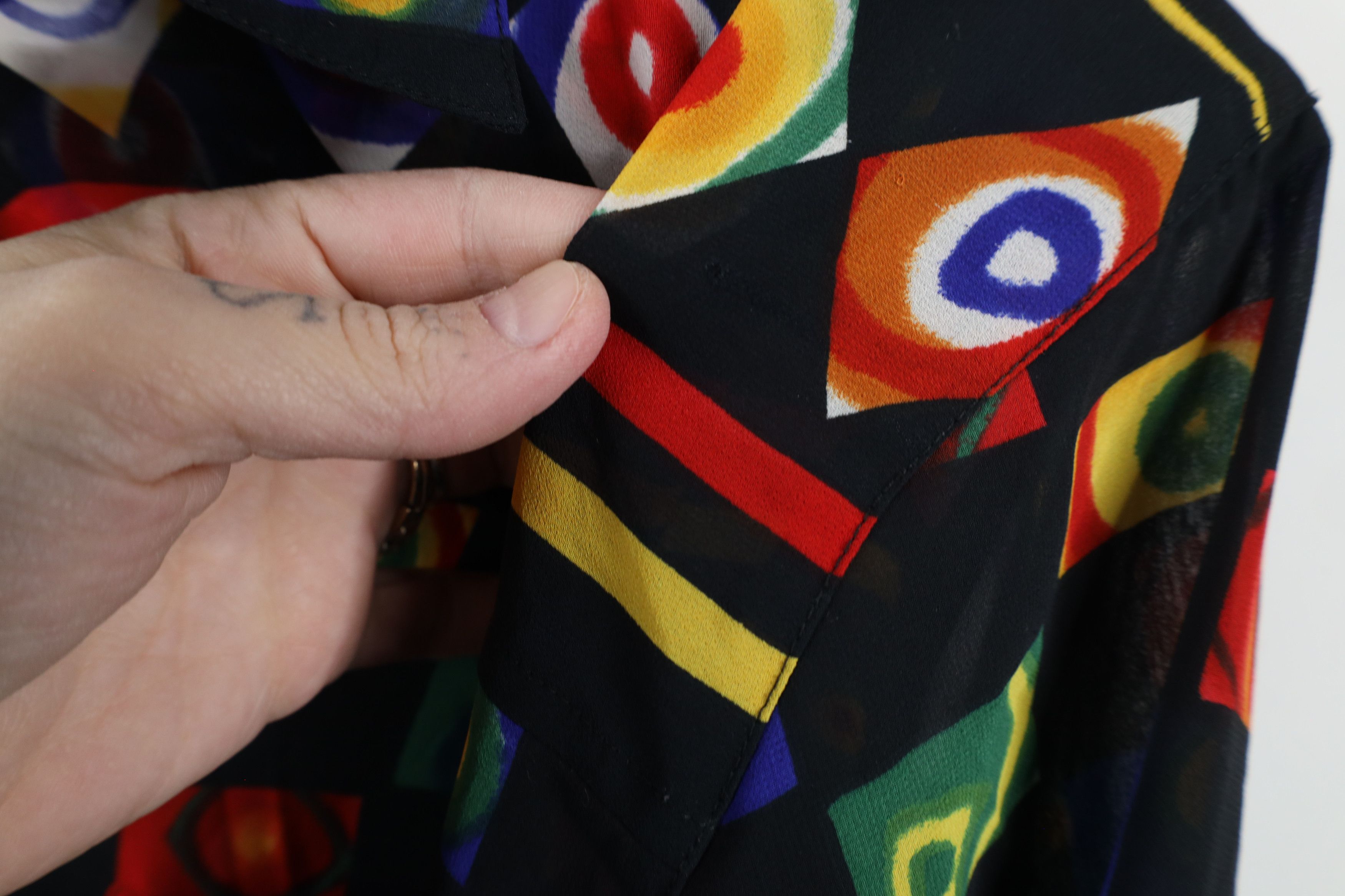 Vintage Vintage 90s Streetwear Abstract Collared Button Shirt Size M / US 6-8 / IT 42-44 - 7 Thumbnail