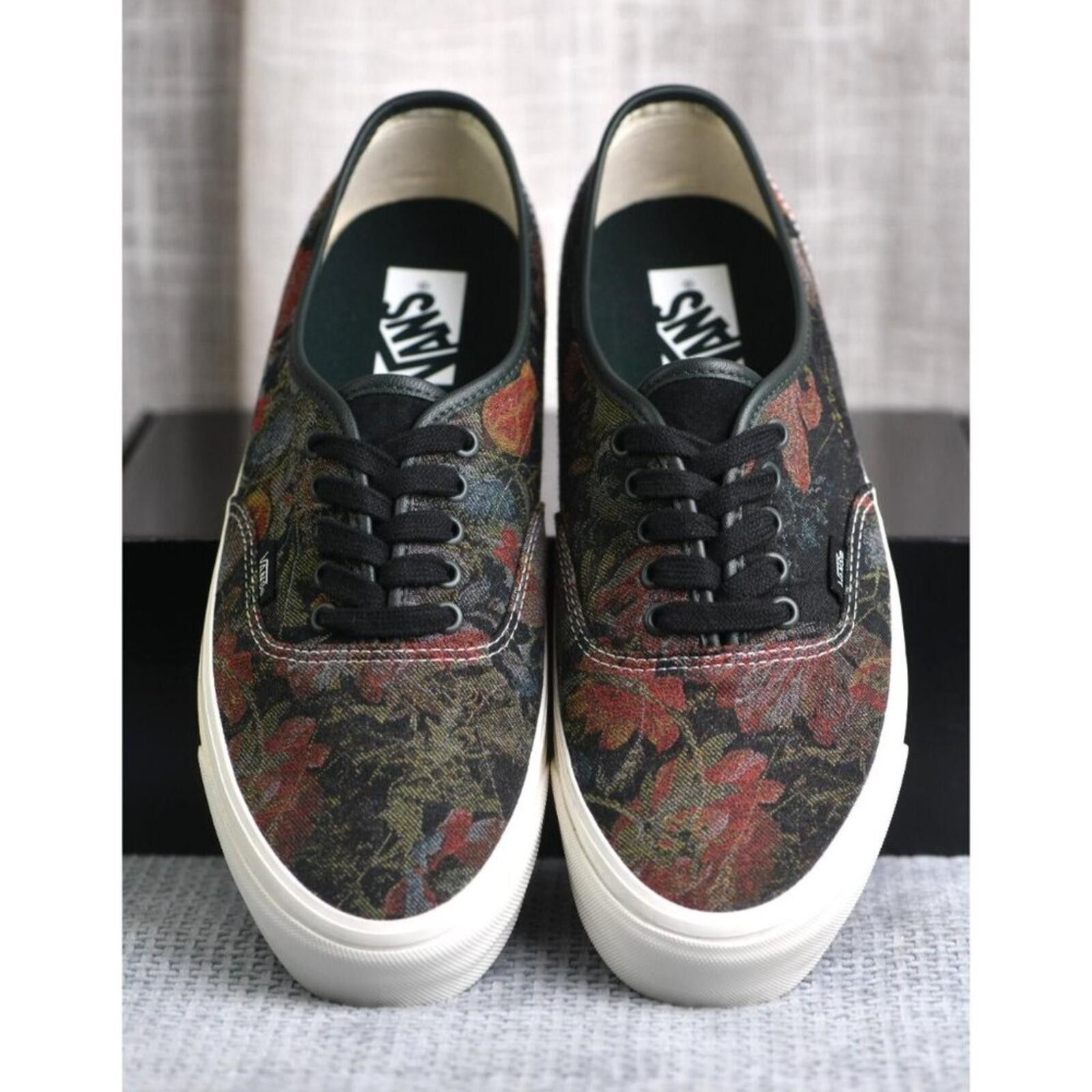 Vans VANS U LX AUTHENTIC REISSUE 44 JACQUARD FLORAL Size US 11 / EU 44 - 1 Thumbnail