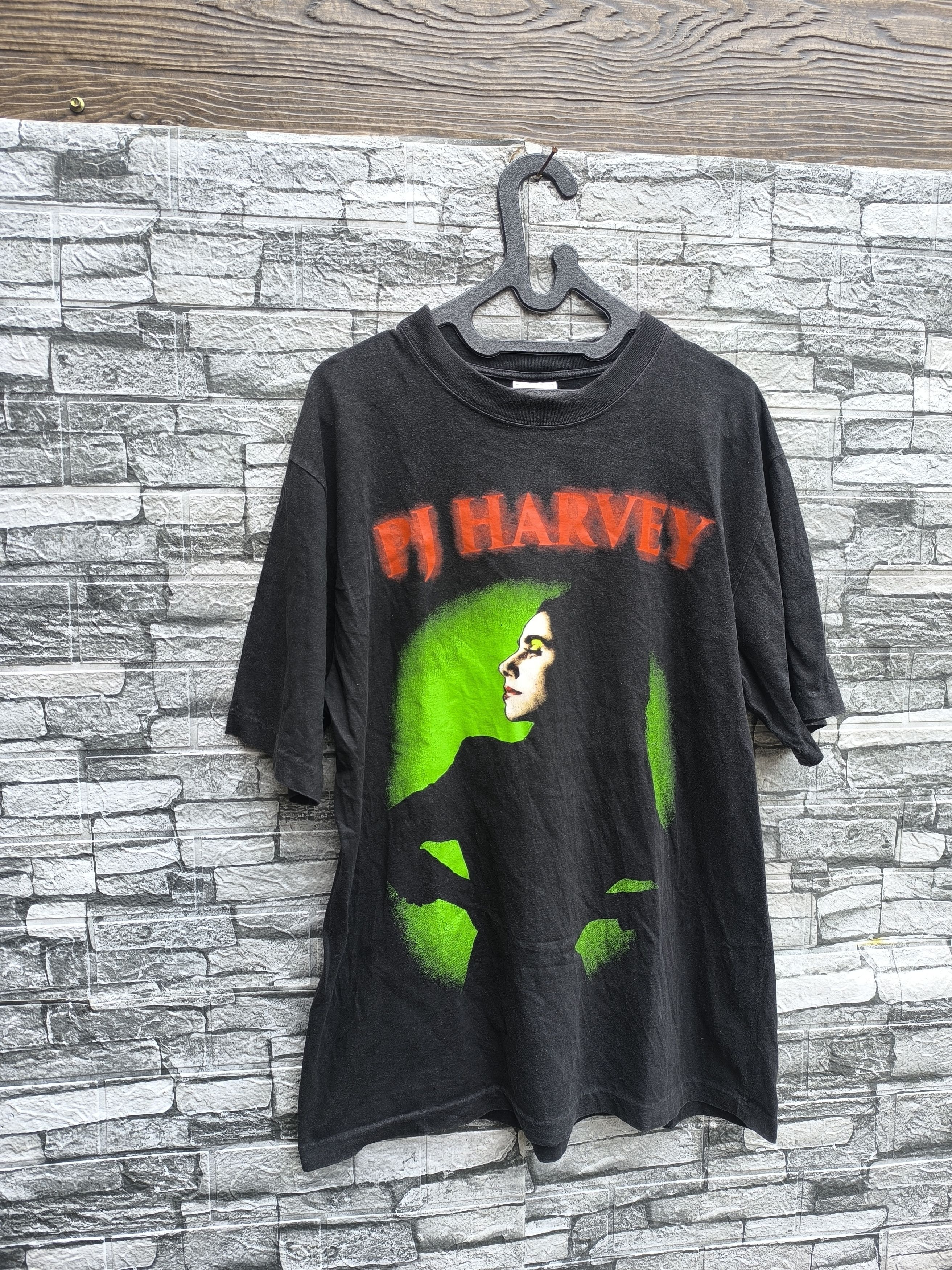 Band Tees PJ Harvey - Band Tshirt Size US L / EU 52-54 / 3 - 1 Thumbnail