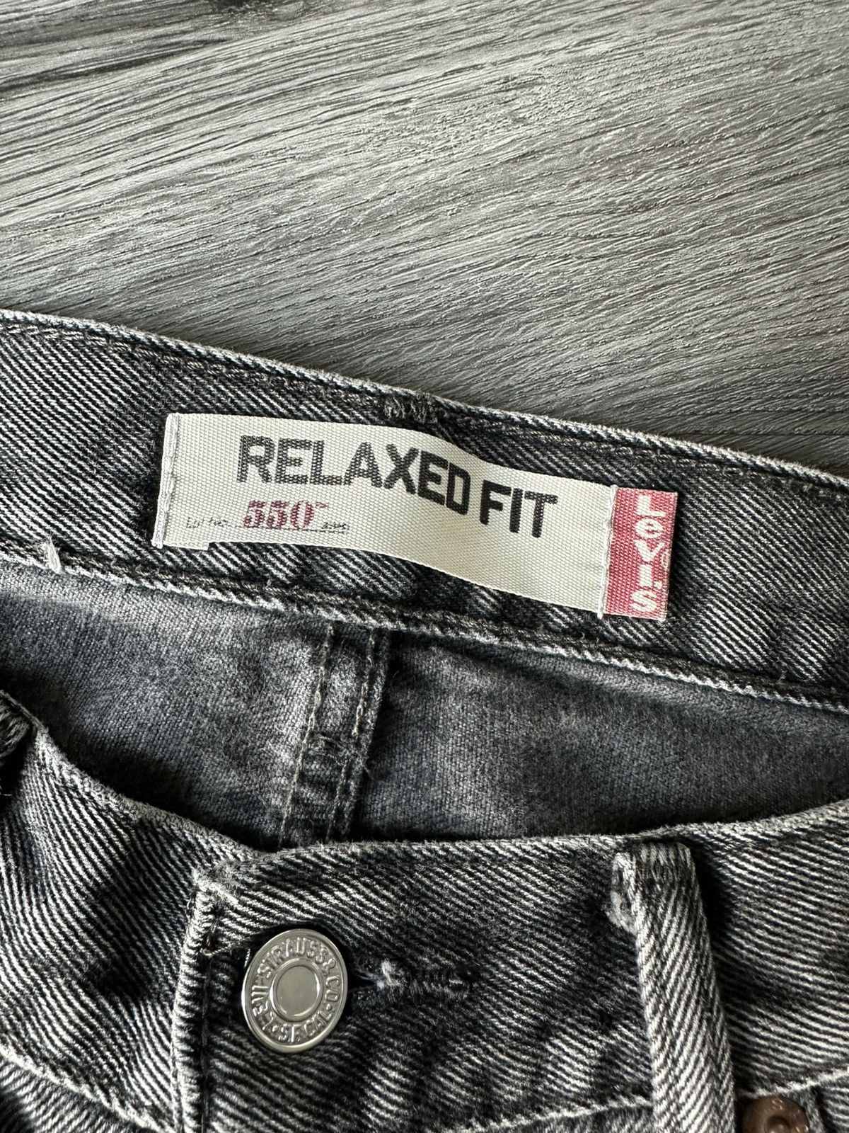 Levi's Vintage Levi’s 550 Faded Grey Denim Jeans Size US 32 / EU 48 - 5 Thumbnail