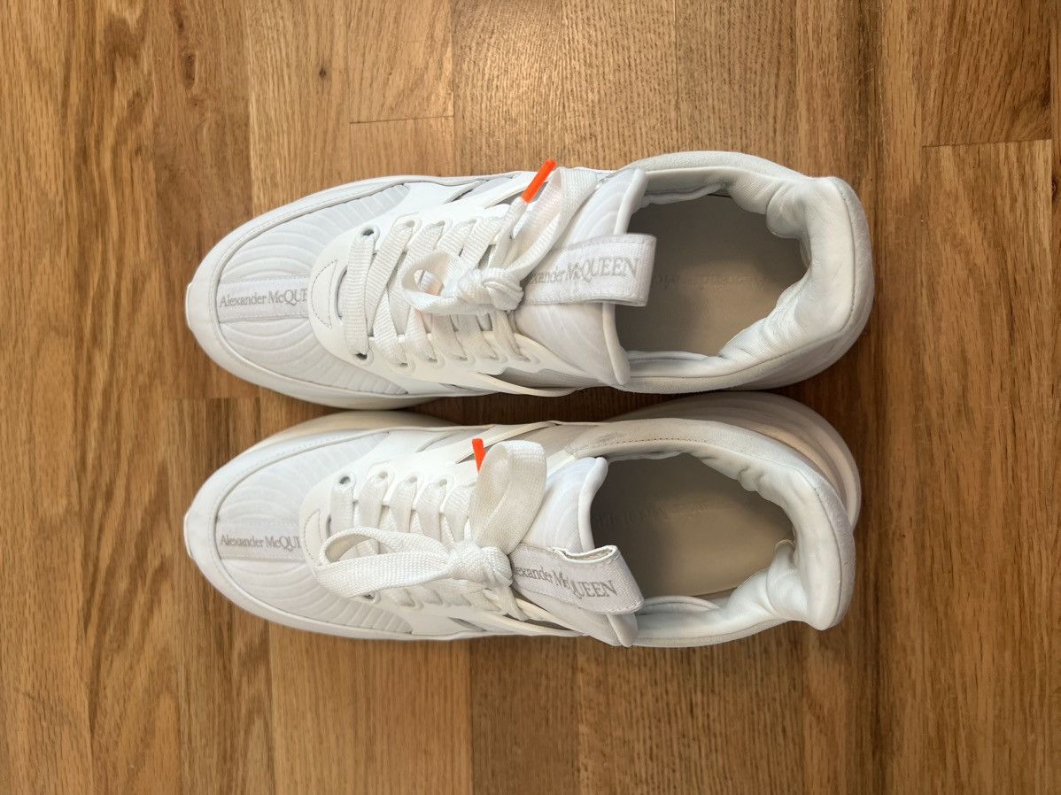 Alexander McQueen ALEXANDER MCQUEEN Oversized Runner Sneakers Size US 10 / EU 43 - 4 Thumbnail