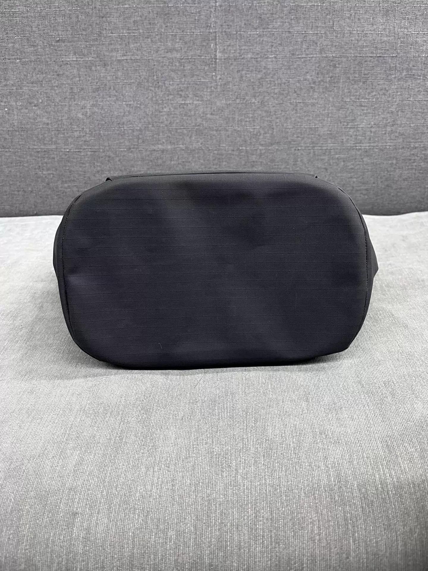 Arc'teryx Arcteryx Waterproof Minimalist Nylon Handbag Large Size ONE SIZE - 5 Thumbnail
