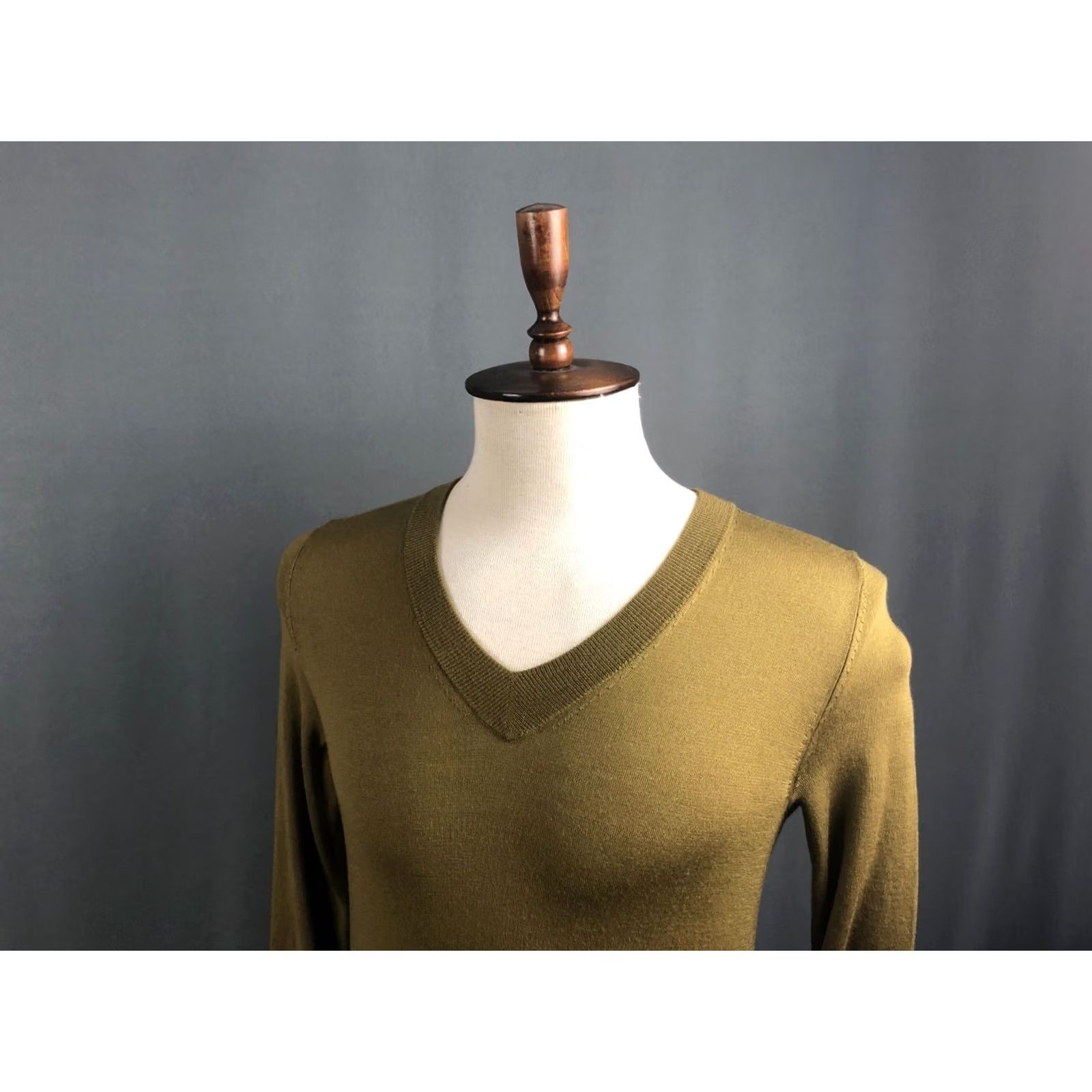 Icebreaker Icebreaker Wool Jumper Women S Mustard-Colored Knit V-Neck Pullover Blouse Casual Classic 100% Wool Size 28" / US 6 / IT 42 - 4 Thumbnail