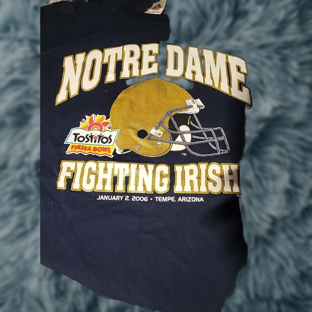 AAA VINTAGE Fighting Irish Notre Dame T-Shirt XL Blue Crew Neck Short Sleeve Men Regular Cotton 2006 Tostitos Fiesta Bowl Football AAA Size US XL / EU 56 / 4 - 1 Thumbnail