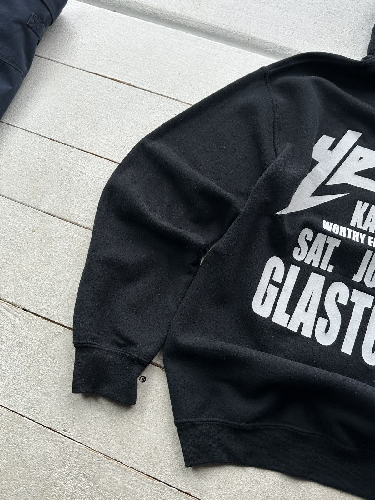 Other 🚨 YEEZUS KANYE WEST BAGGY BOXY SK8 HOODIE GLASTONBURY RARE Size US M / EU 48-50 / 2 - 2 Thumbnail
