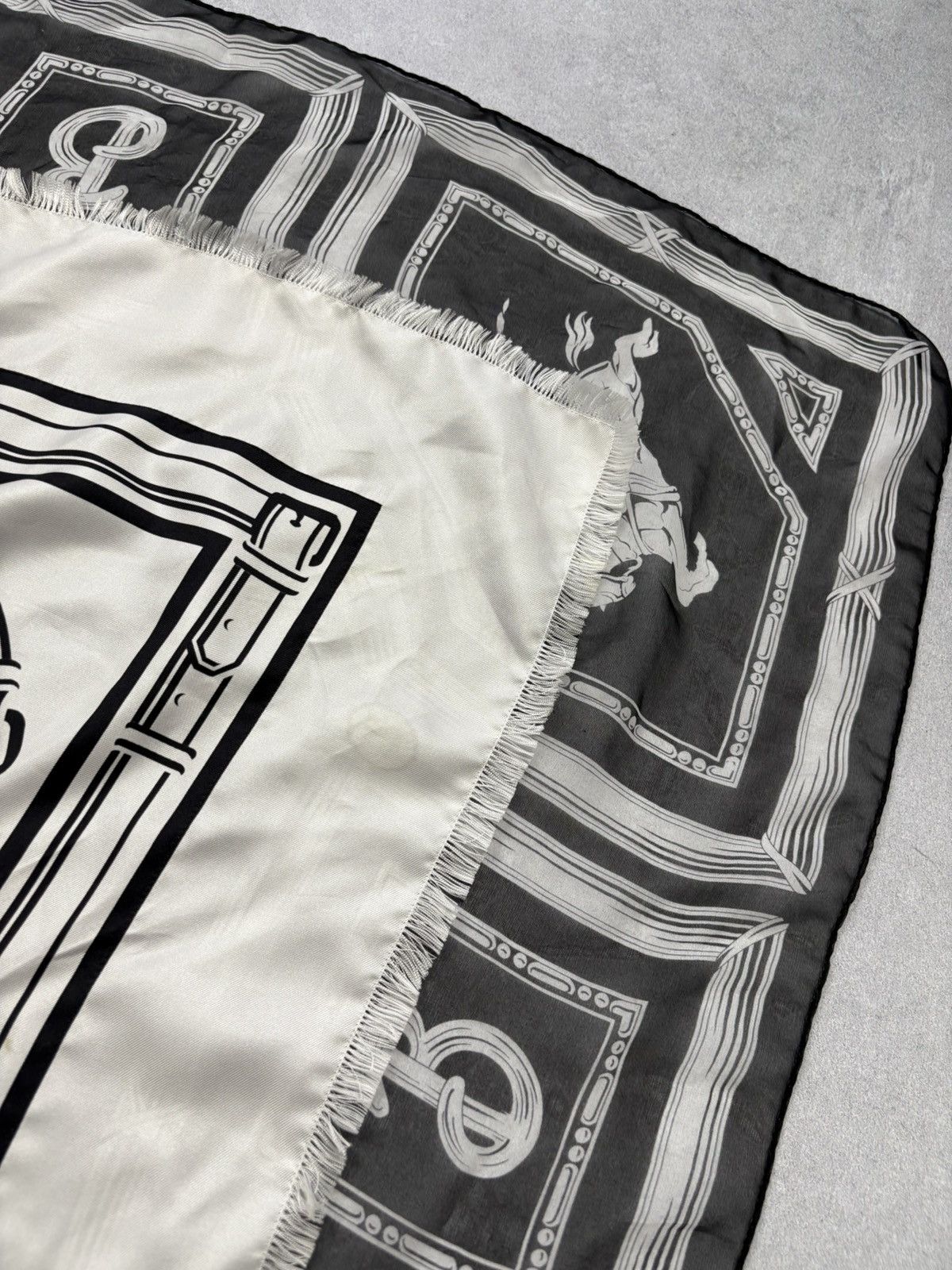 Burberry Vintage Burberrys Silk Scarf Two Lovers Belt Print Flaws 90s Size ONE SIZE - 15 Thumbnail