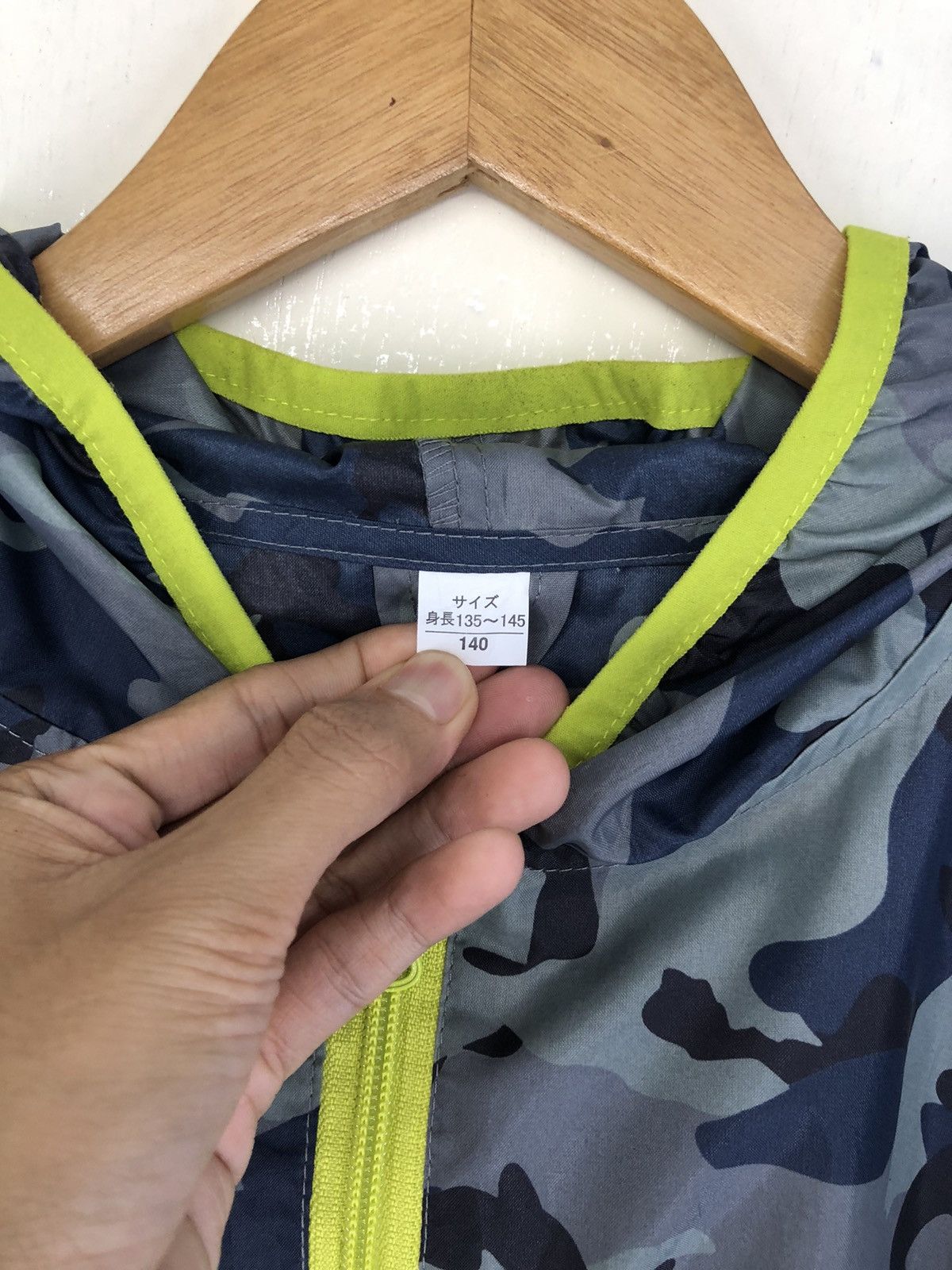 Japanese Brand Outdoor Camo Poncho Raincoat Size US M / EU 48-50 / 2 - 7 Thumbnail