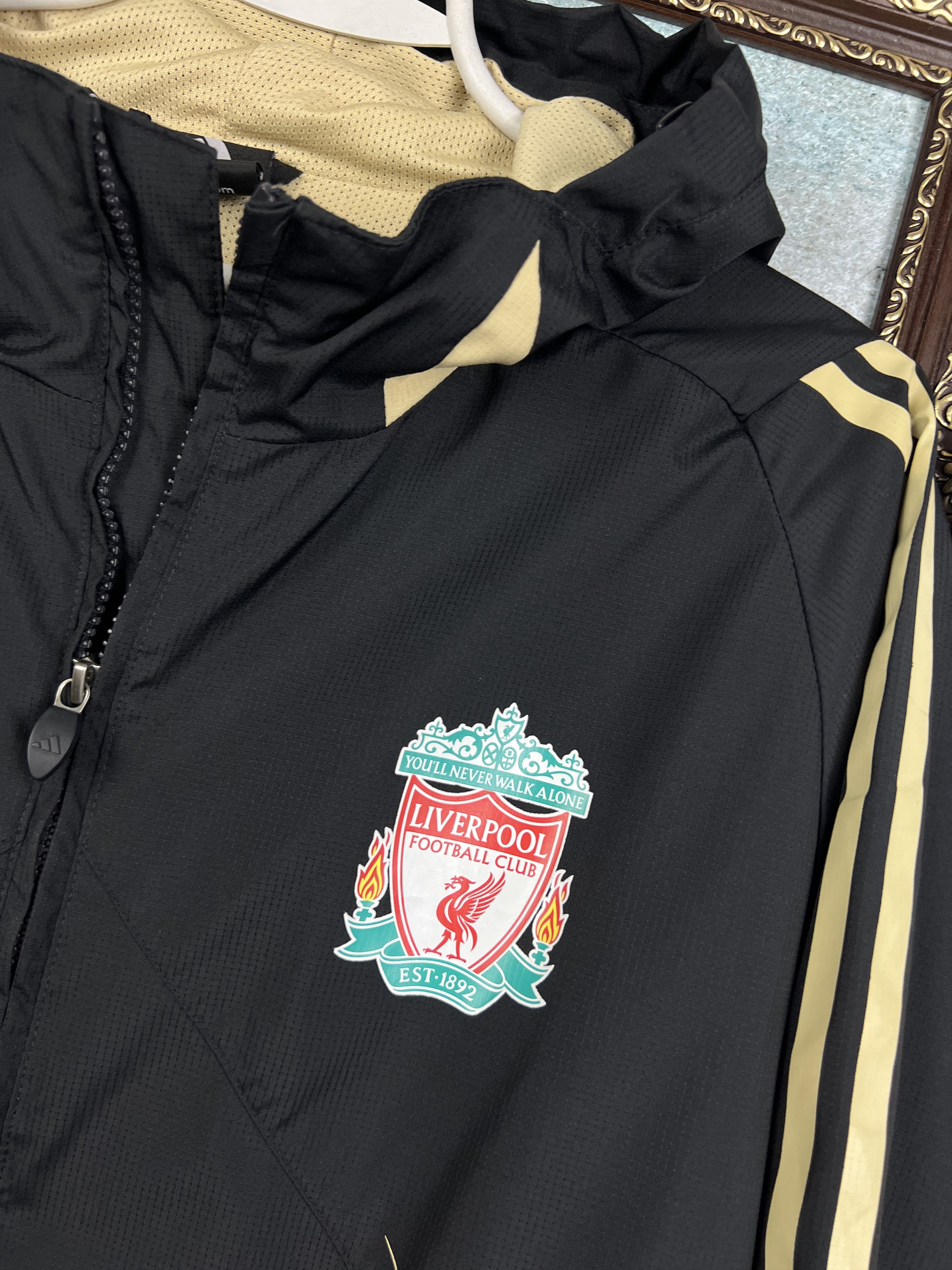 Adidas Liverpool Football Hooded Jacket Soccer Track Top Zip Size US XL / EU 56 / 4 - 5 Thumbnail