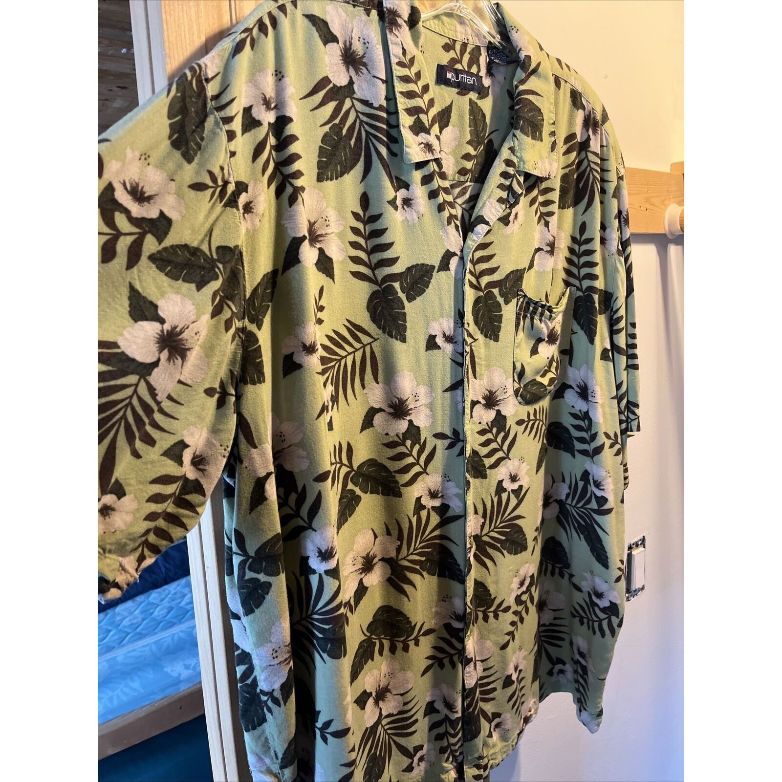 Puritan Puritan men’s xl Green Hawaiian Floral SS Button Rayon shirt Size US XL / EU 56 / 4 - 5 Thumbnail
