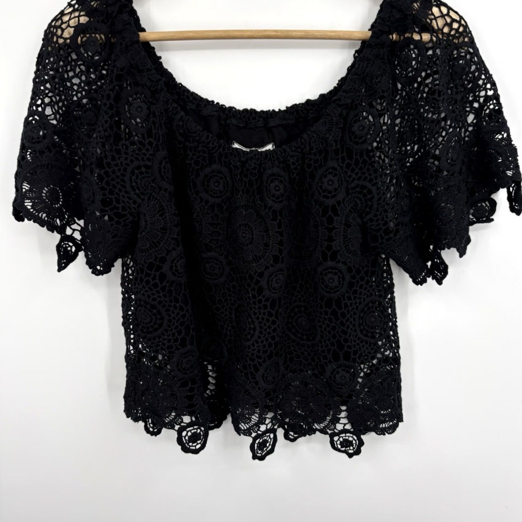 Free People Nightcap Clothing Free People Nightcap Top XS Black Short Sleeve Square Neck Floral Crochet Lace Slim Fit 90s Fairy Grunge Vintage N/A Women Blouse Size XS / US 0-2 / IT 36-38 - 5 Thumbnail