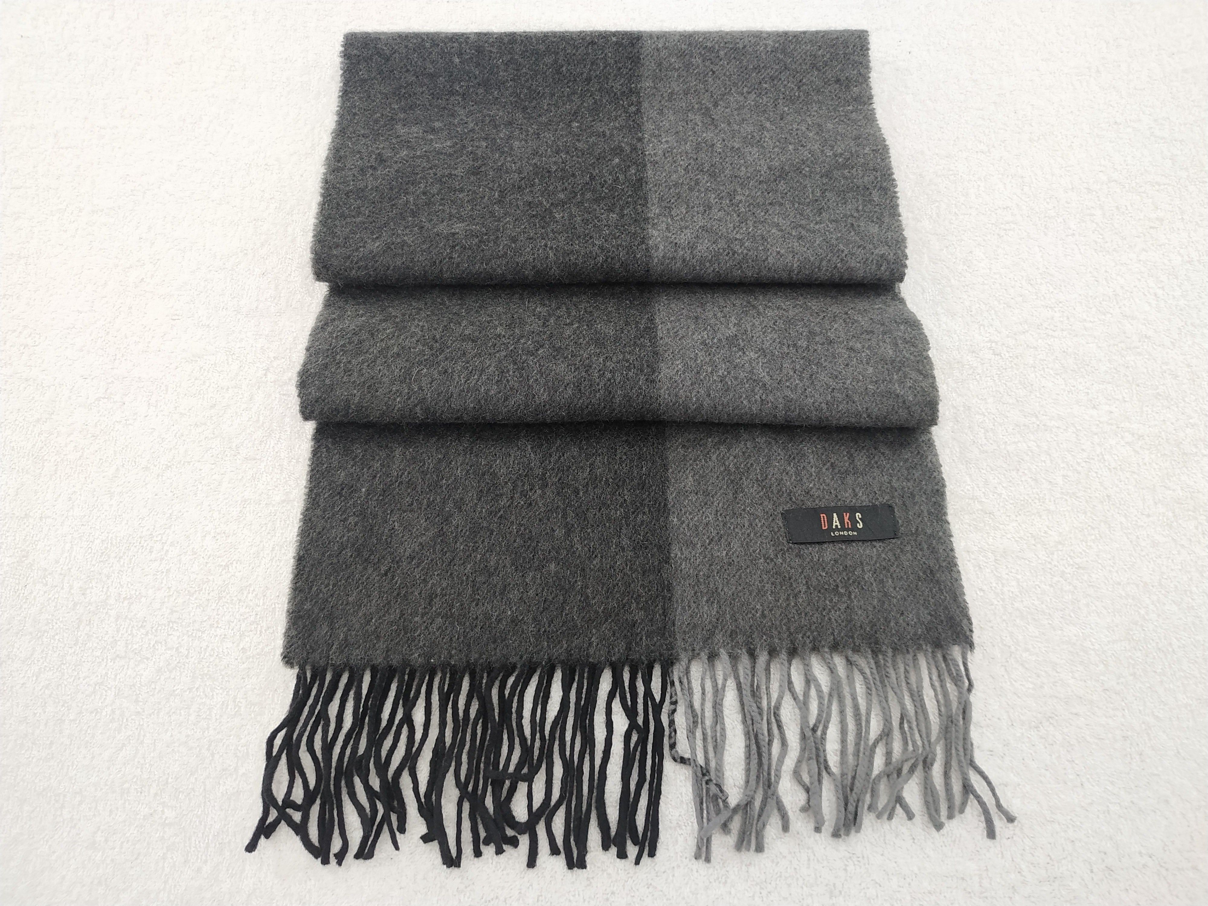 DAKS Vintage Daks Scarf/Muffler/Neckwear MF377 Size ONE SIZE - 2 Thumbnail