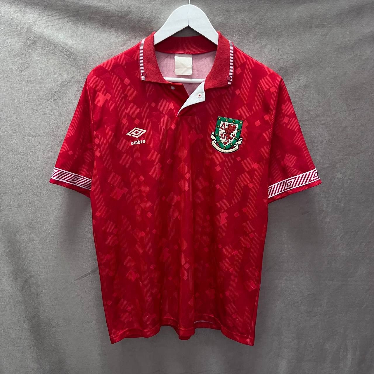 Vintage Wales 1990-92 Umbro Vintage Football Jersey M-L Size US M / EU 48-50 / 2 - 1 Thumbnail