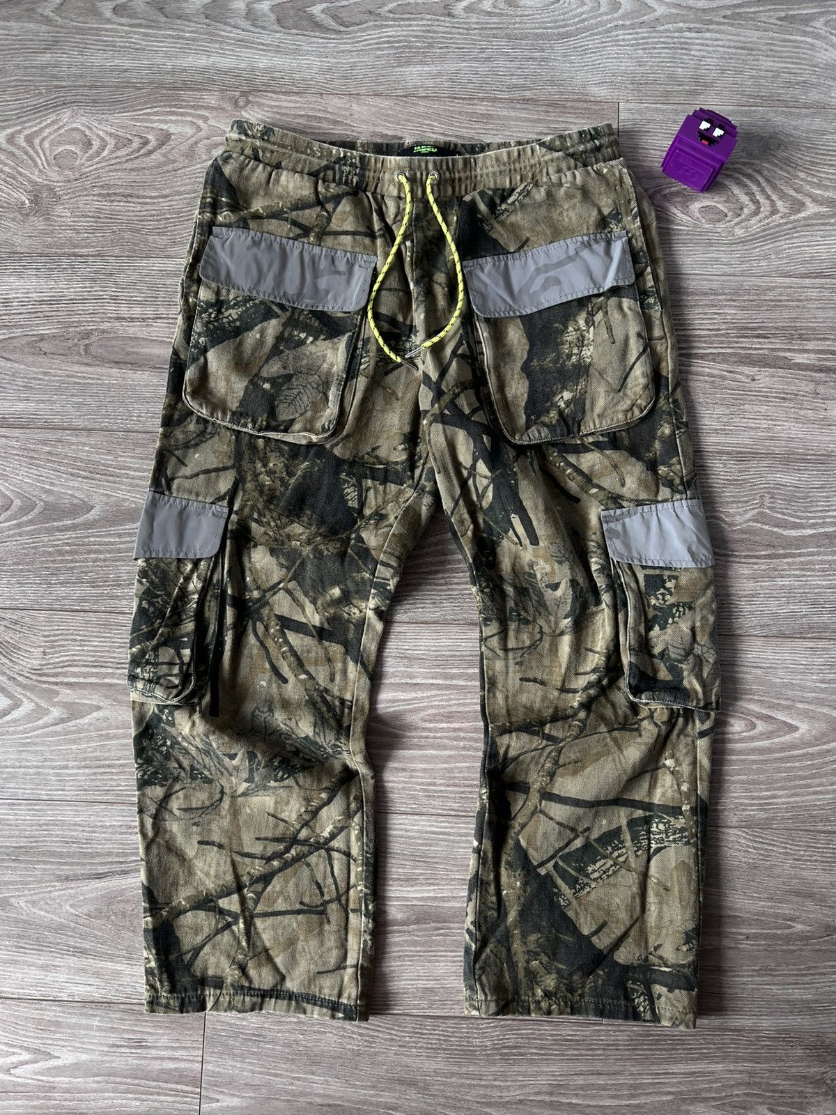 Jaded London Jaded London Reflective Patch Pocket Y2k Sequin Camo Pants Size US 34 / EU 50 - 1 Thumbnail